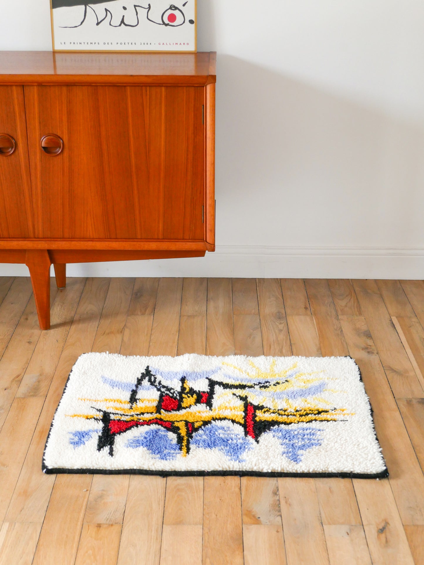 Tapis tufté vintage, motifs abstraits, Design, 1970