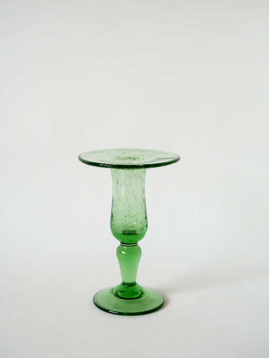 Bougeoir en verre soufflé signé Biot vert 1960-1970