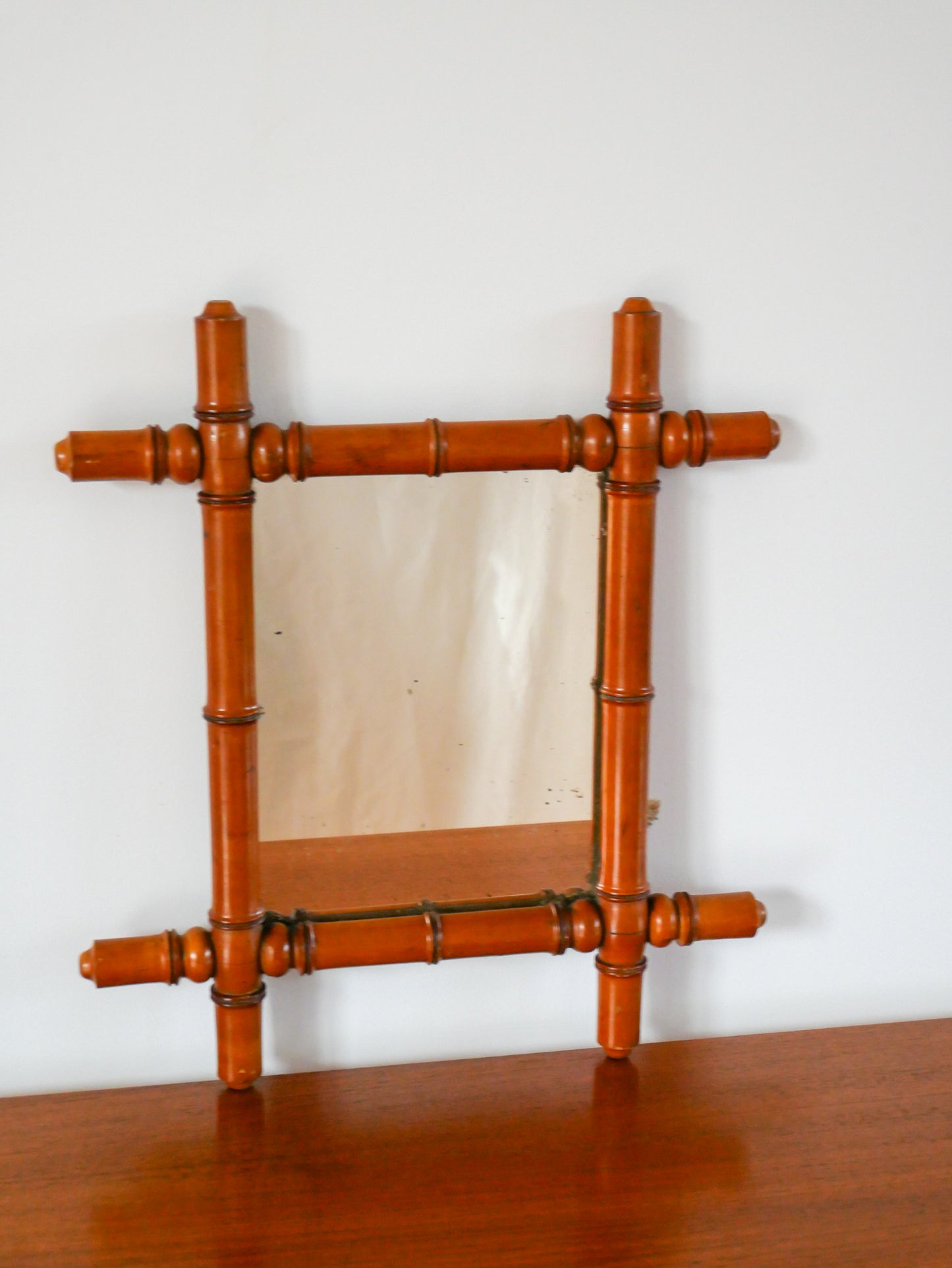 Miroir de barbier en bois effet bambou 44 x 39 cm