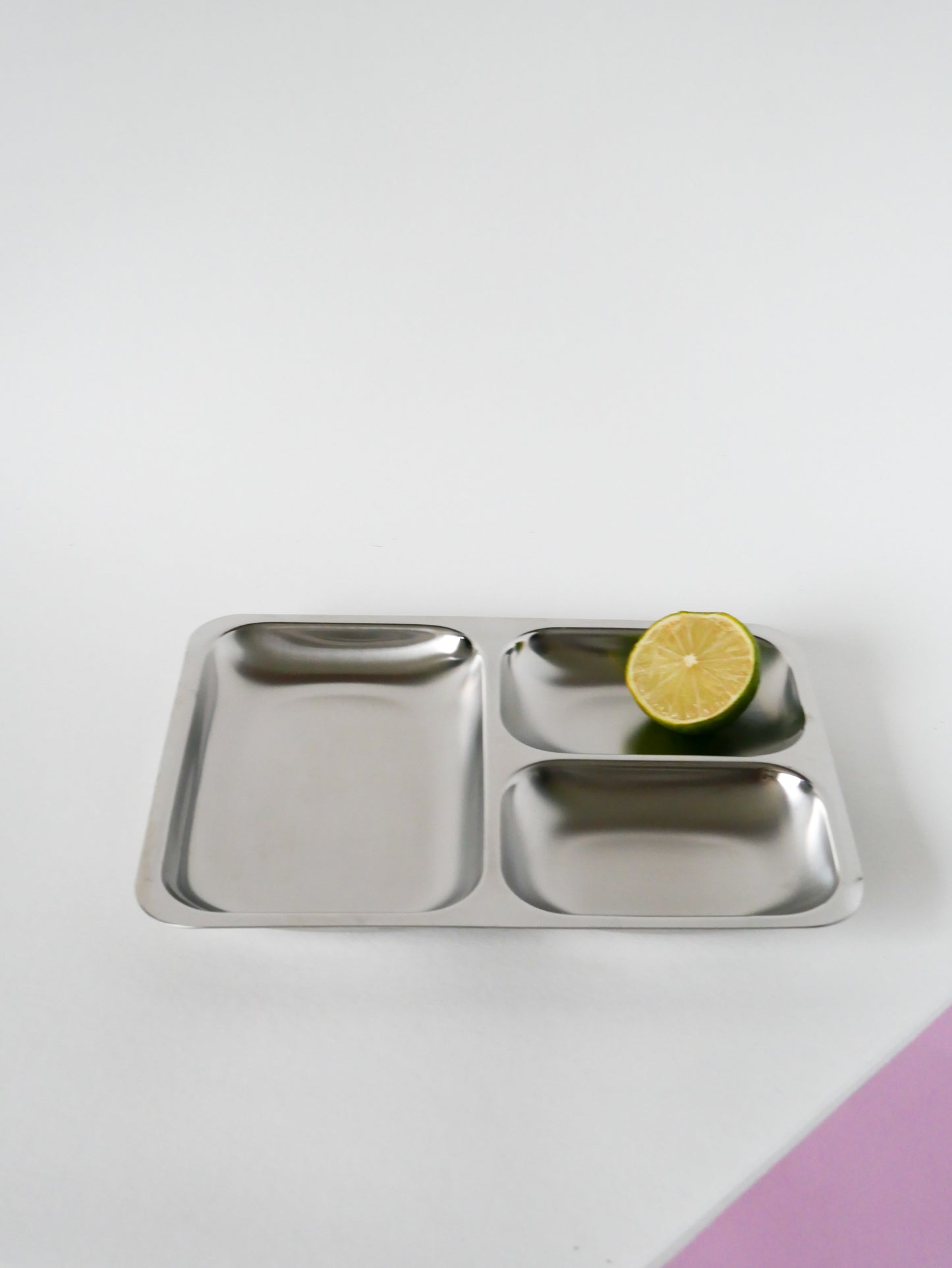 Plat rectangulaire à apéritif en inox brossé, Design, 1970