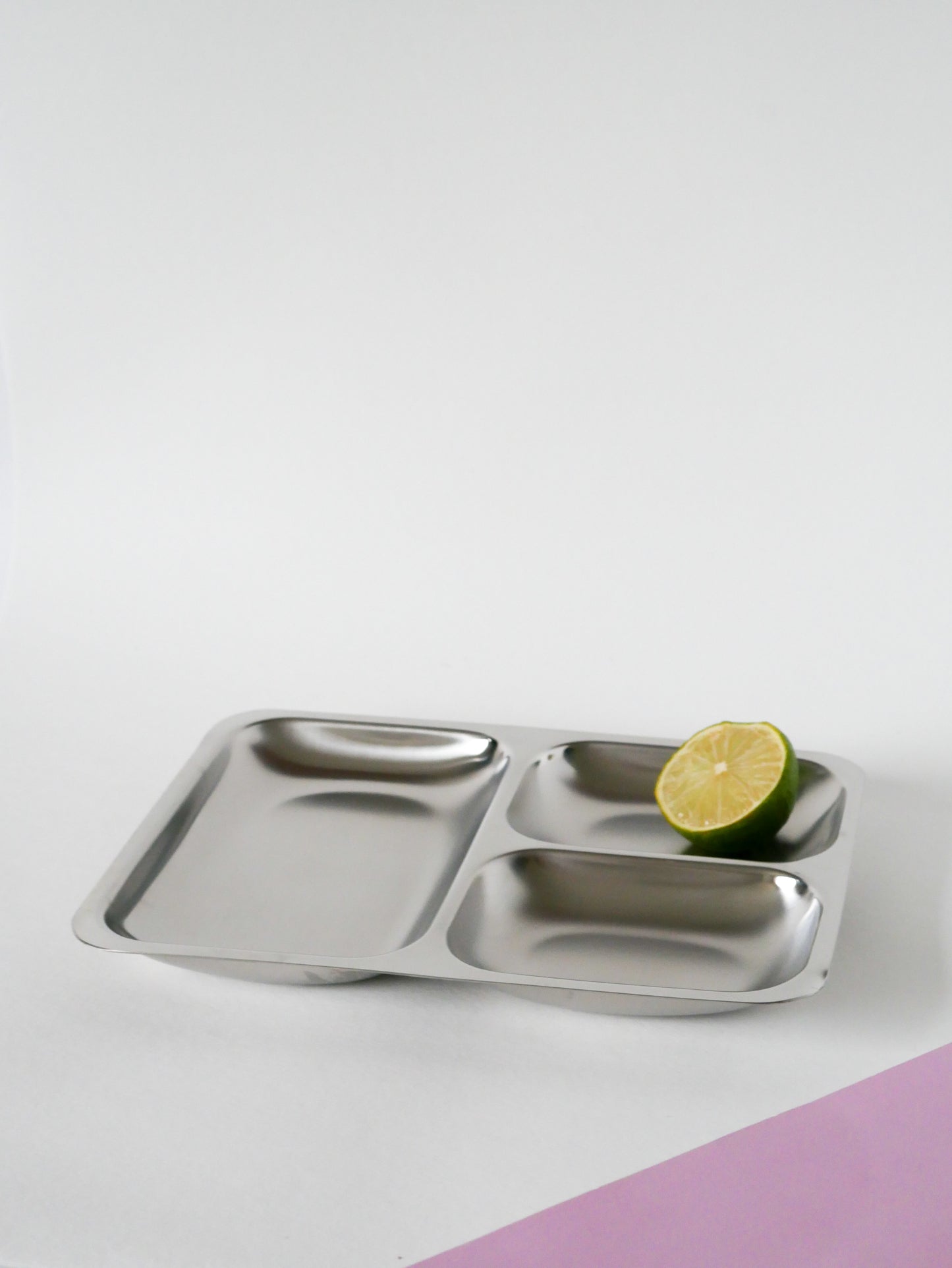 Plat rectangulaire à apéritif en inox brossé, Design, 1970