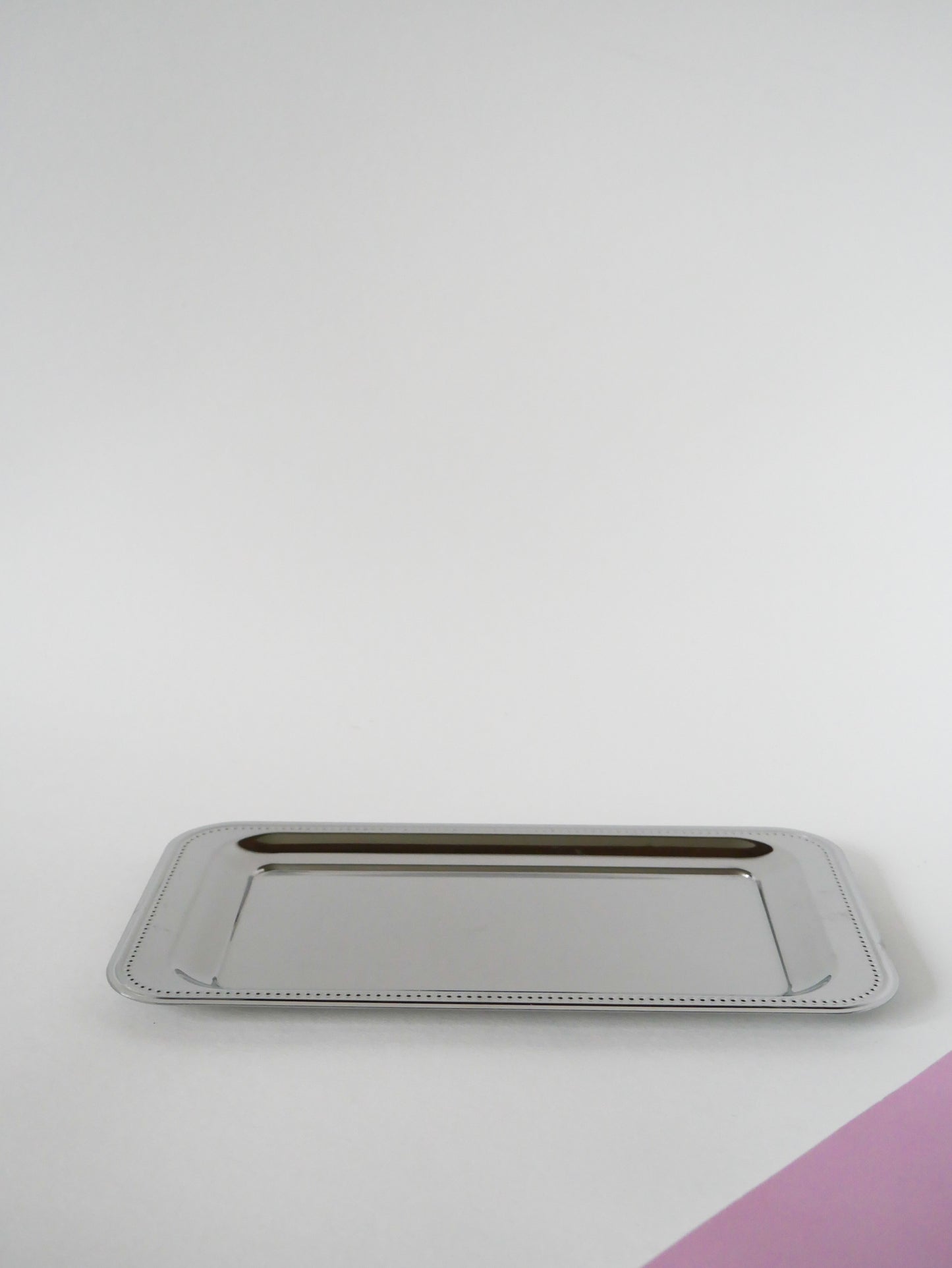 Plat rectangulaire en inox, reliefs pois, Design, 1970