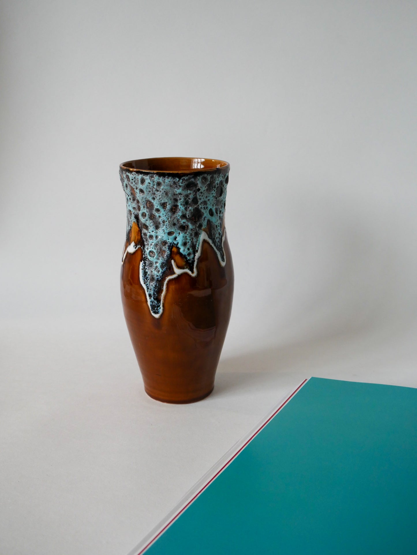 Vase en céramique et Fat Lava marron et bleu Germany 1970