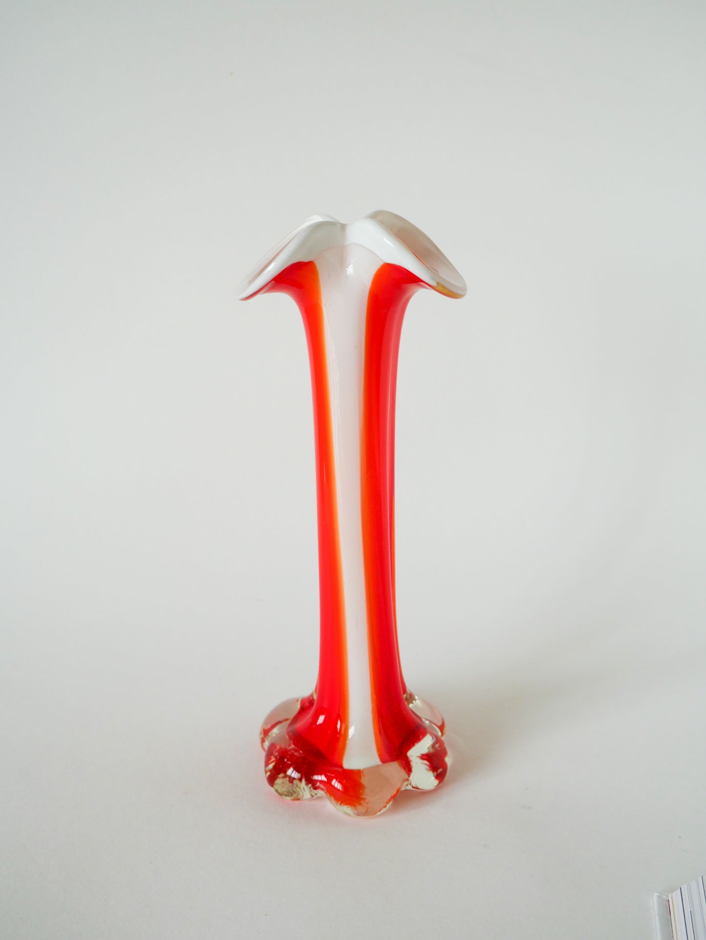 Vase en pâte de verre orange et opaline, 1970