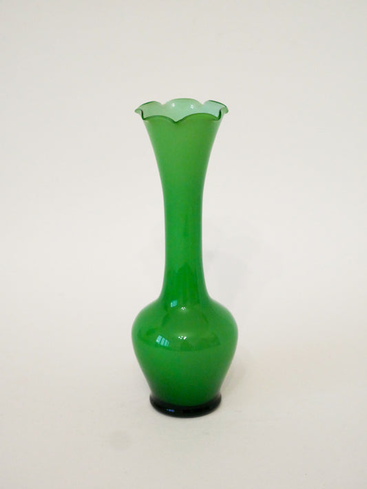 Vase en opaline dentelé Vert Vif, Design, 1960