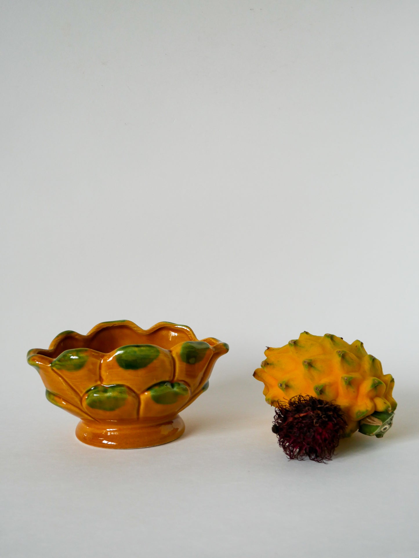 Vide-poche en barbotine "Pitaya" jaune et vert, 1970