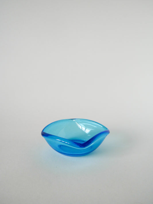 Vide-poche en verre coloré bleu, dans le goût de Murano, 1970