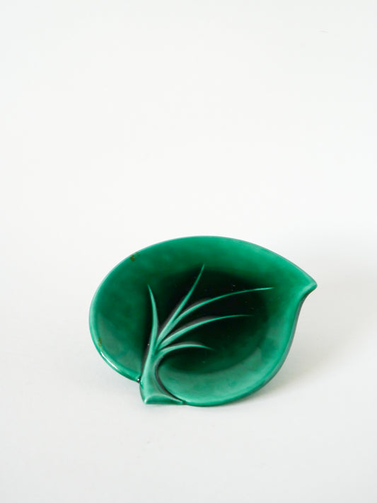 Vide-poche en céramique / barbotine Vert, modèle Feuille, Design, 1970