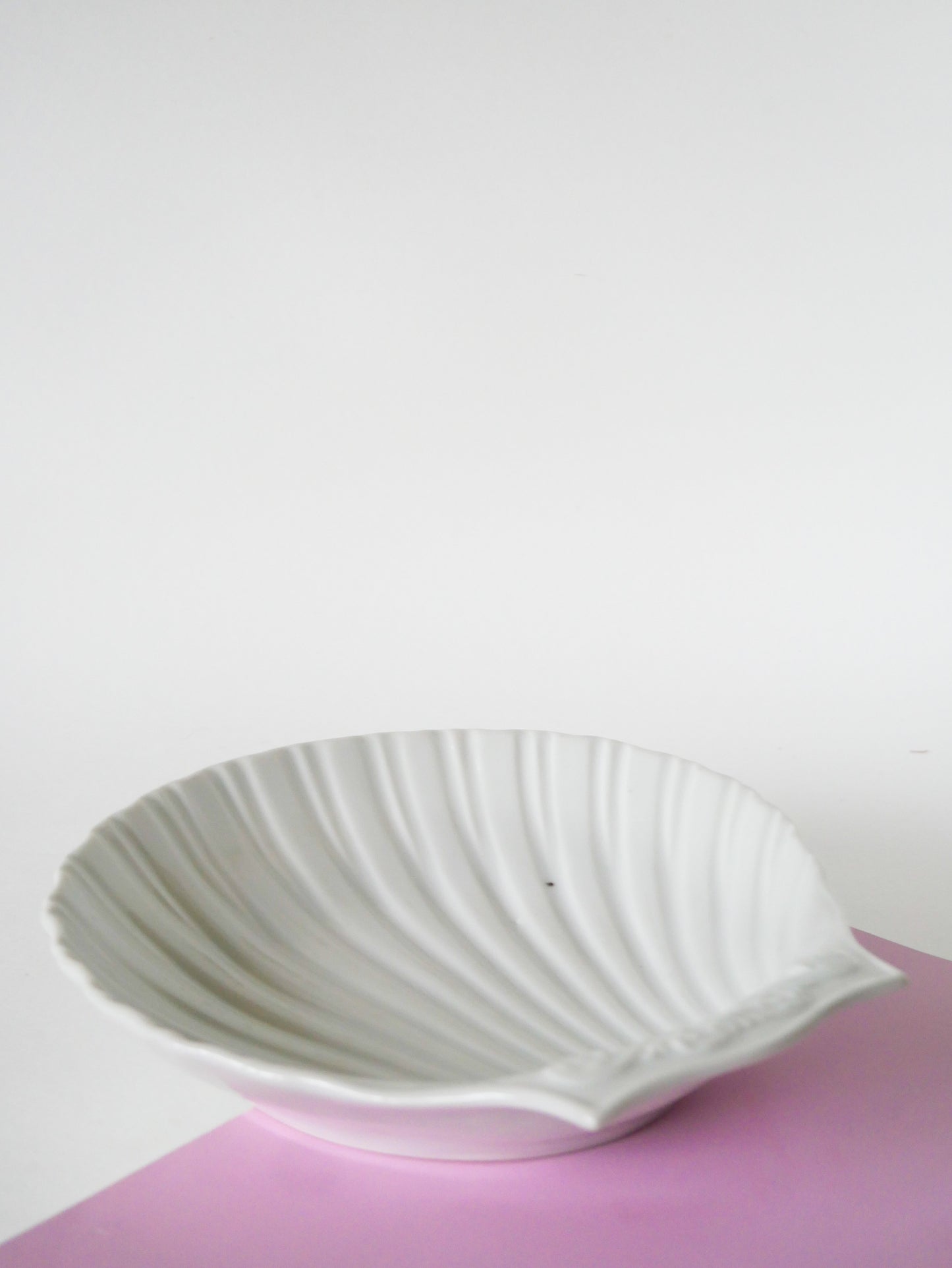 Coupe en céramique Coquillage, Blanc, 1970