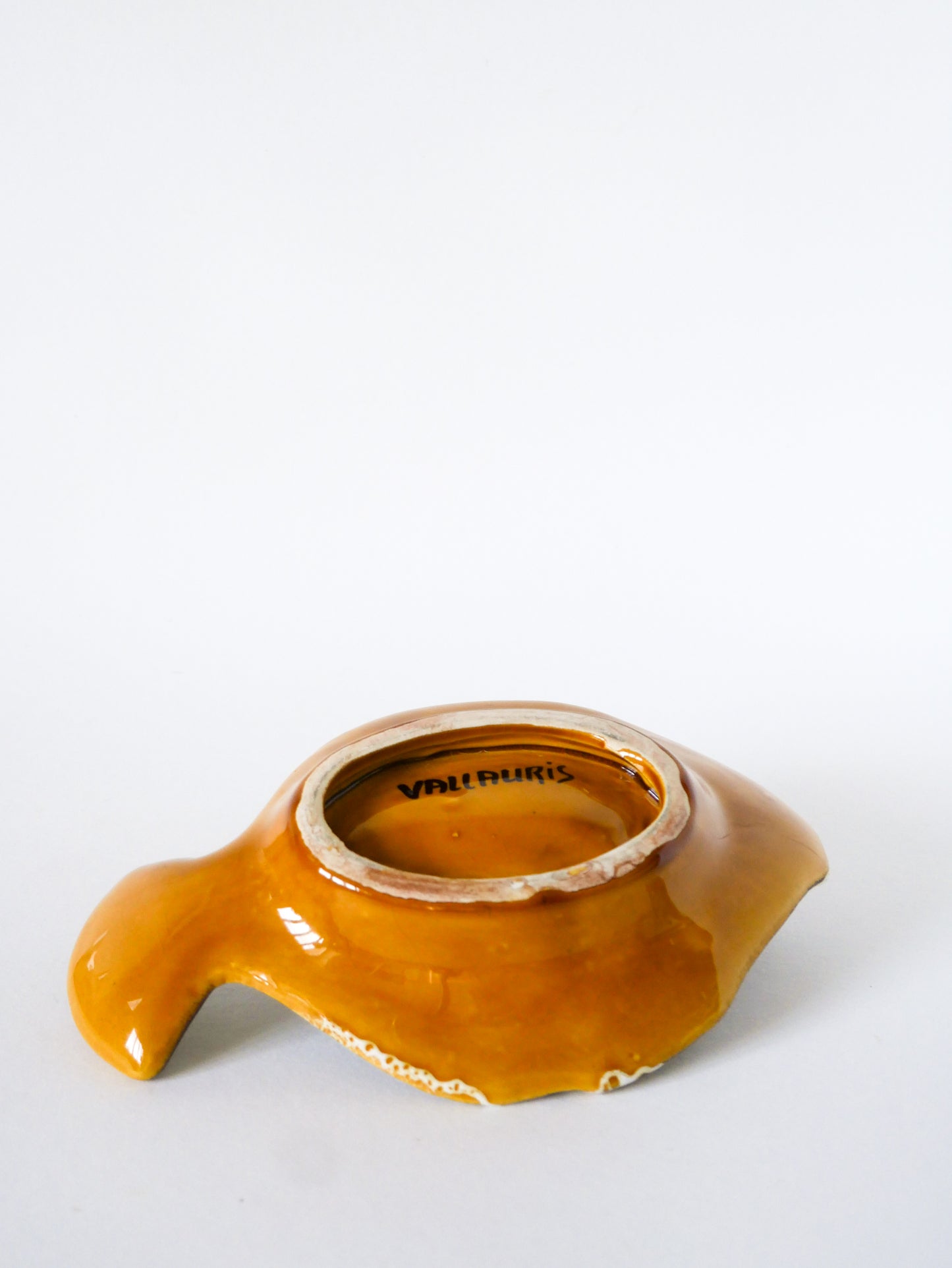 Grand vide-poche en céramique forme poisson, Marron et Jaune, Vallauris, 1970