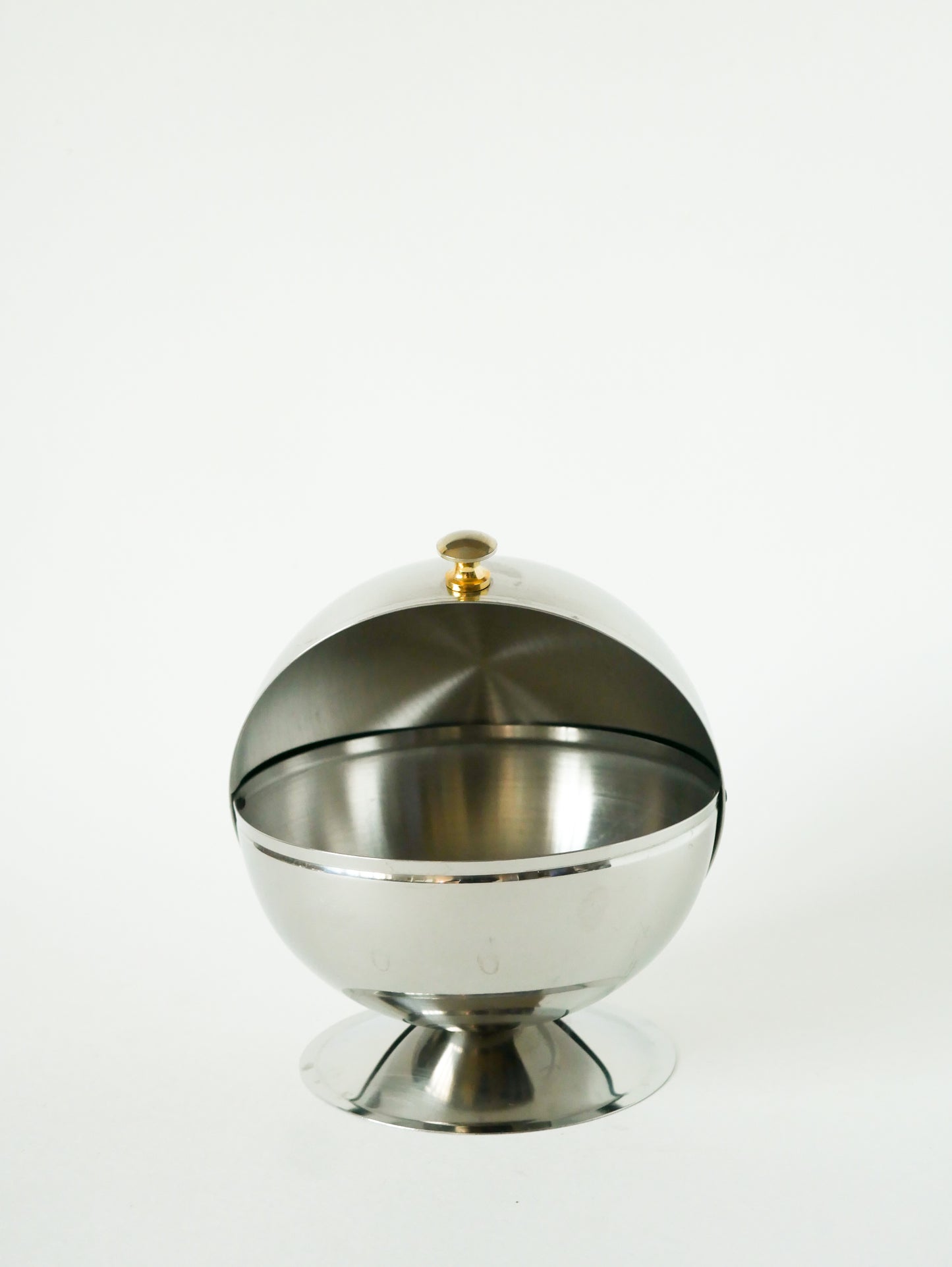 Sucrier en inox avec bouton doré, Design, 1970