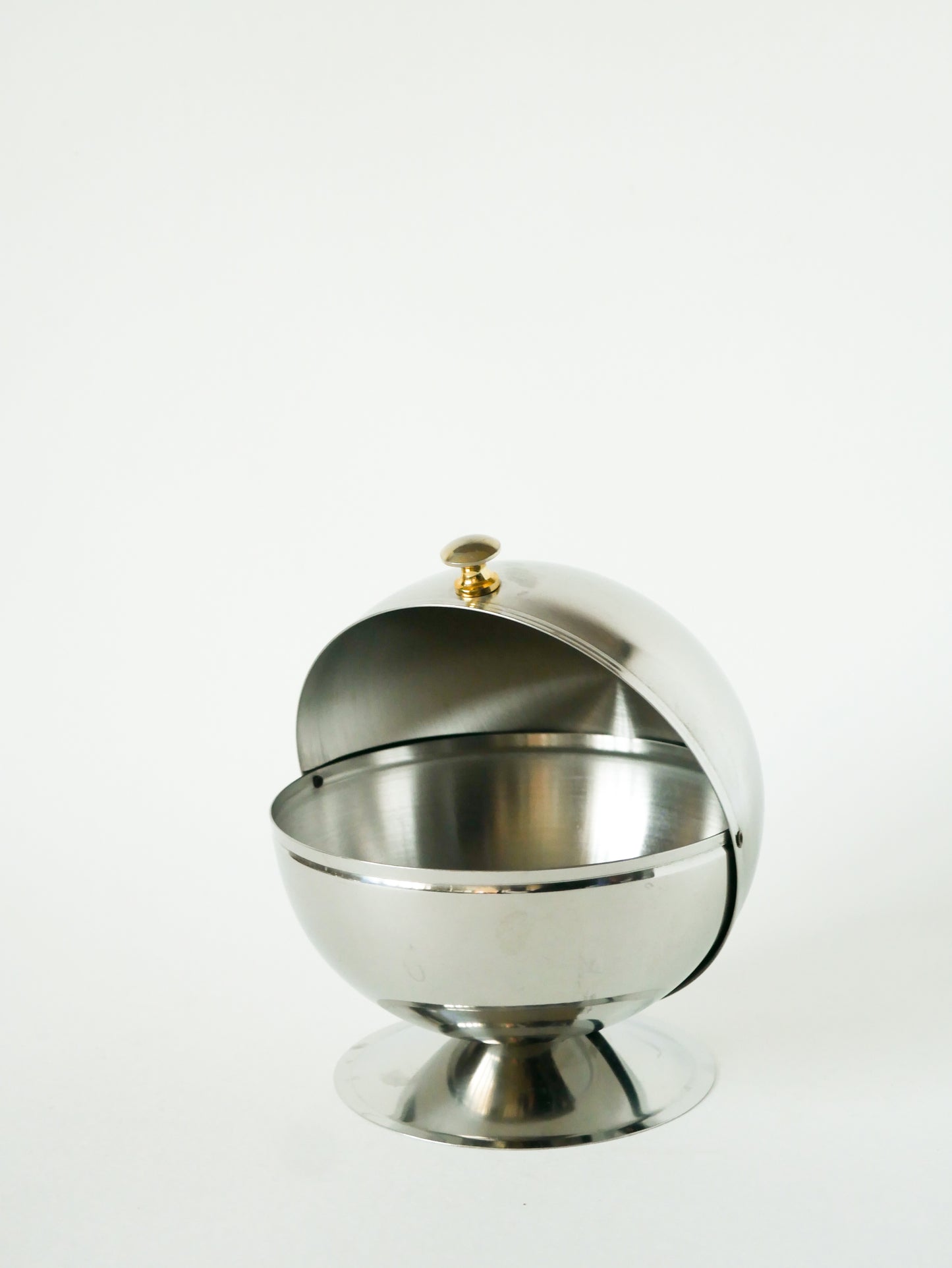 Sucrier en inox avec bouton doré, Design, 1970