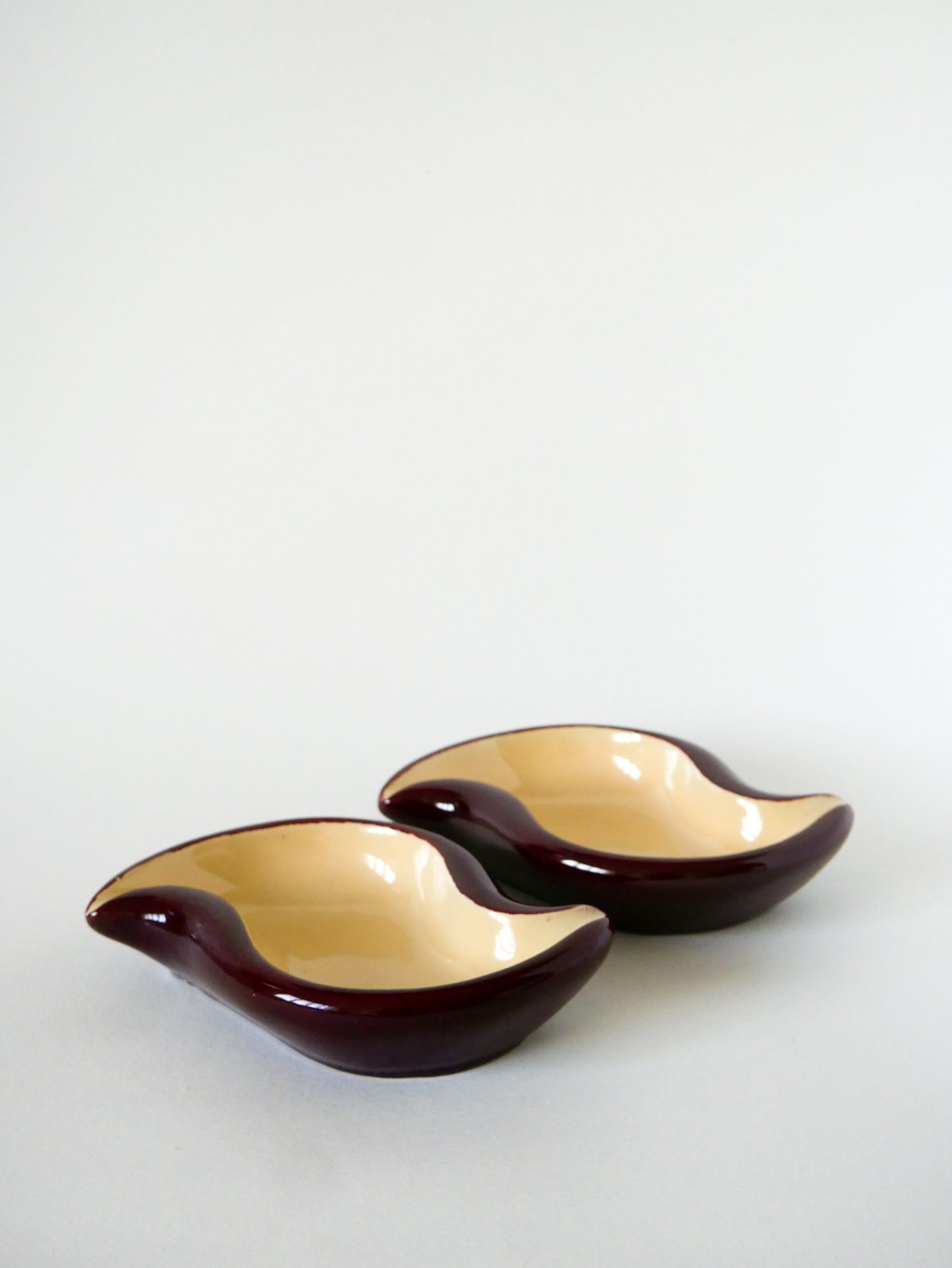 Paire de vide-poches en céramique Forme Libre Gien, Bordeaux et Beige, Design, 1960