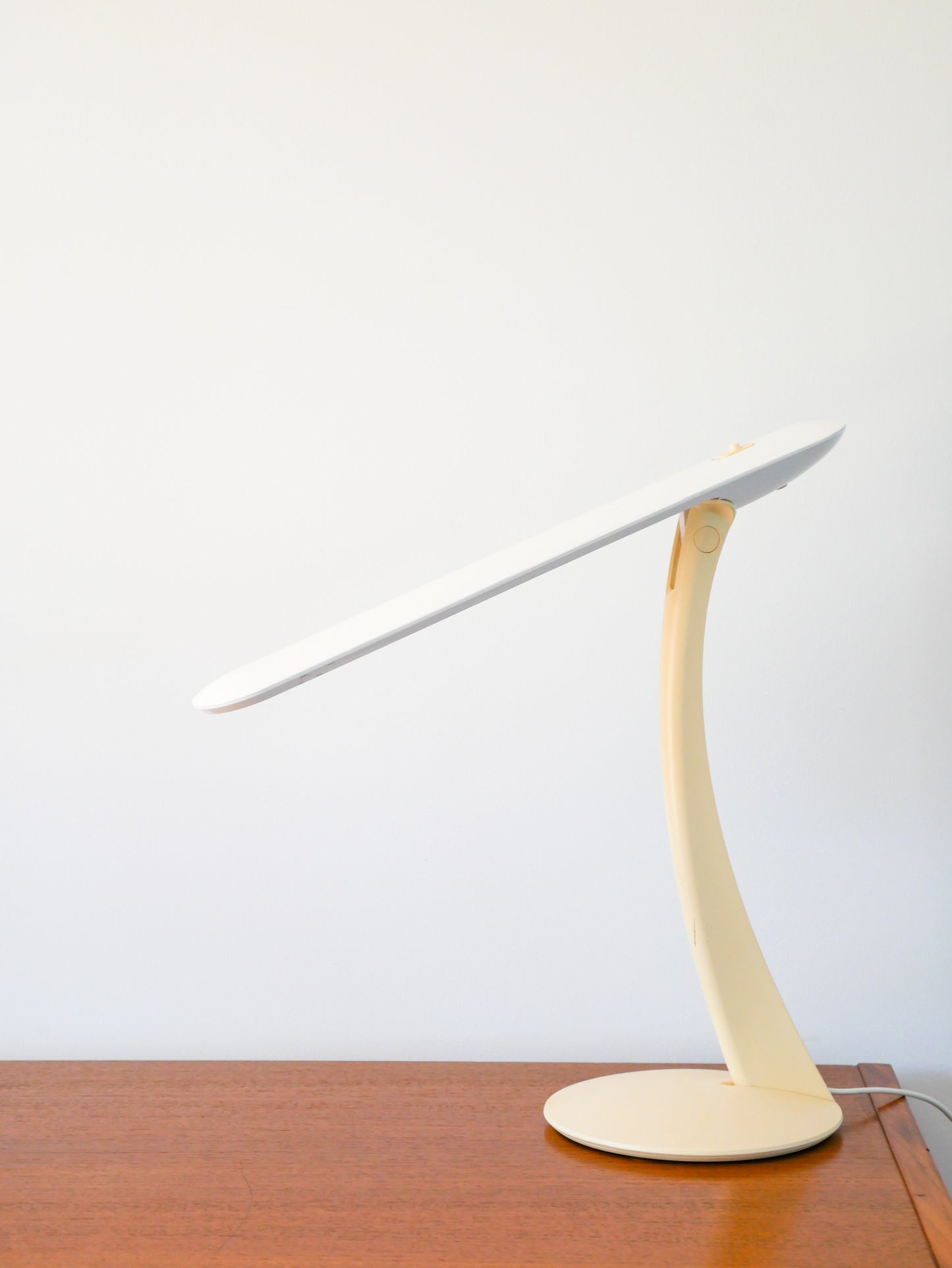 Lampe toucan en plastique, Design, 1980