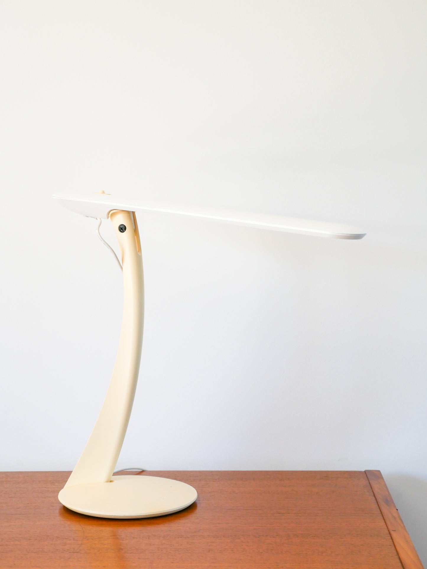 Lampe toucan en plastique, Design, 1980