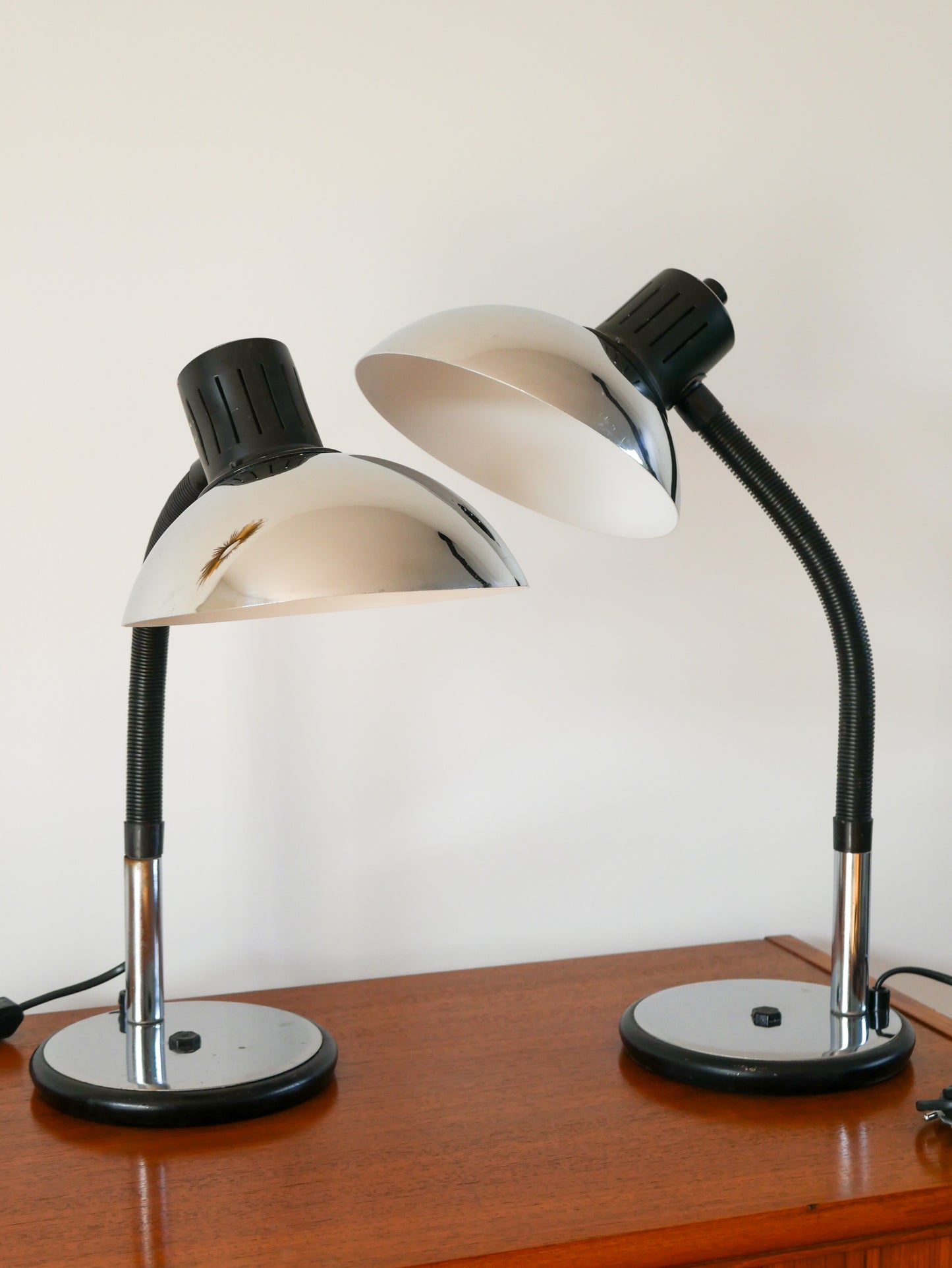 Lampe de bureau orientable en métal Chromé, Aluminor, Design, 1970