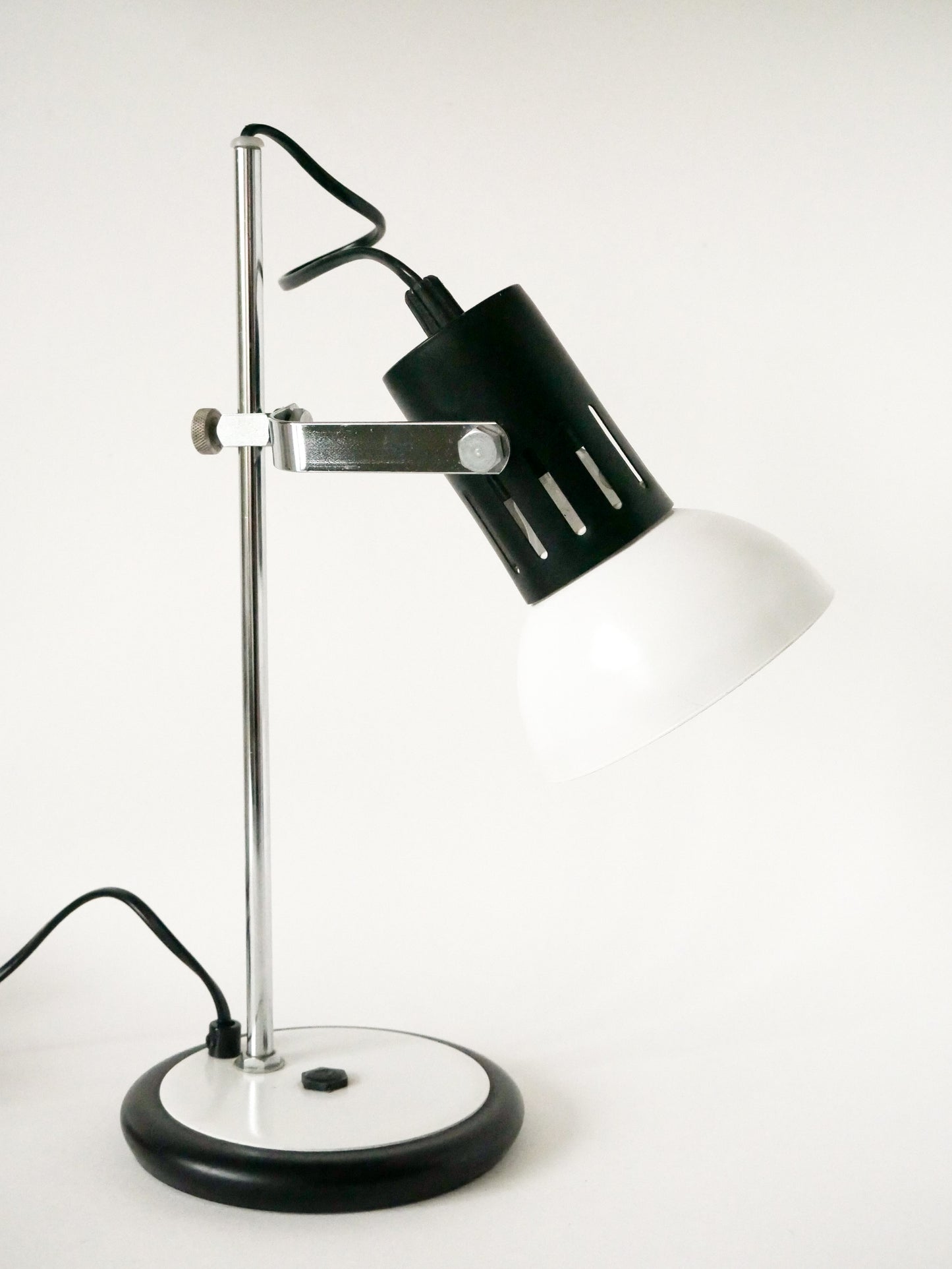 Lampe de bureau articulée en métal laqué blanc, pivotante, Design, 1970