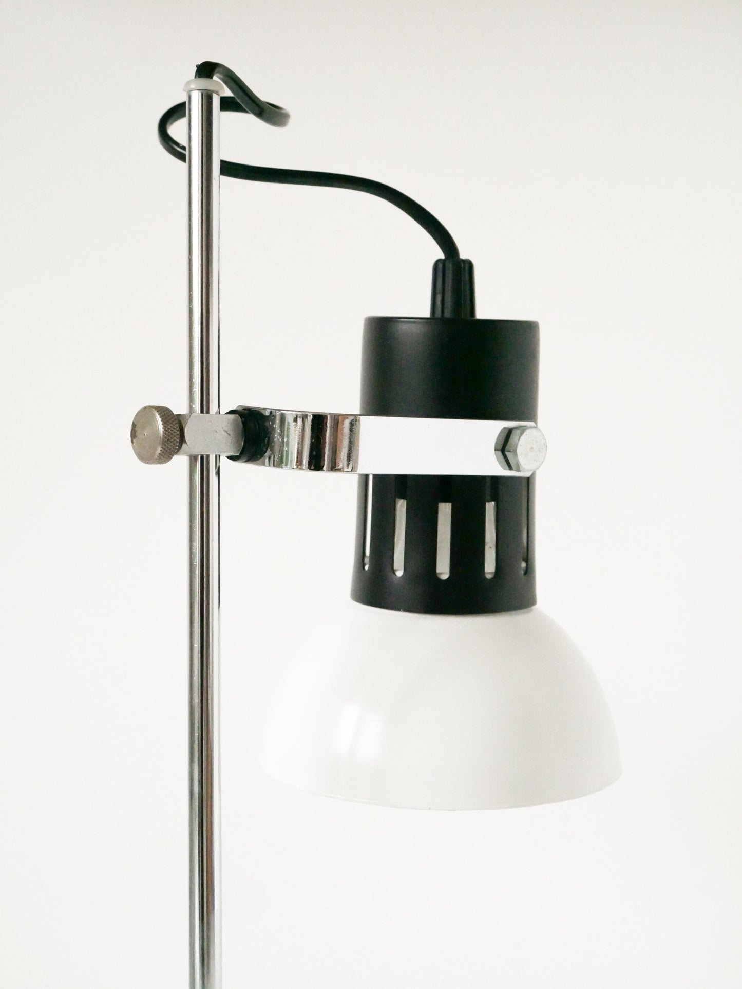 Lampe de bureau articulée en métal laqué blanc, pivotante, Design, 1970