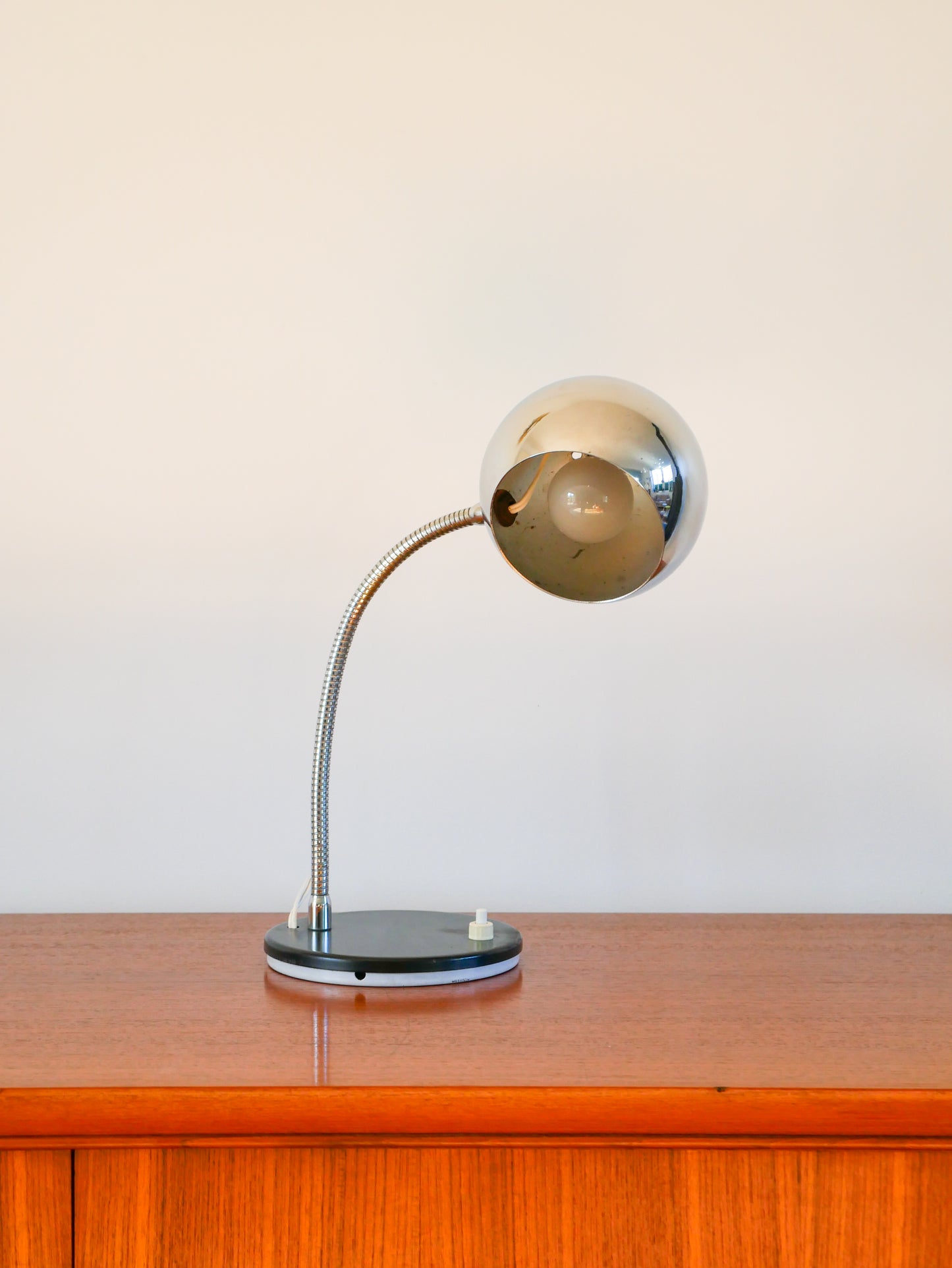 Lampe de bureau Eyeball en métal chromé, Design, 1970