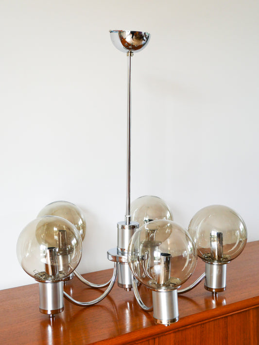 Lustre cinq branches, en chrome et globes en verre fumé, Design, 1970