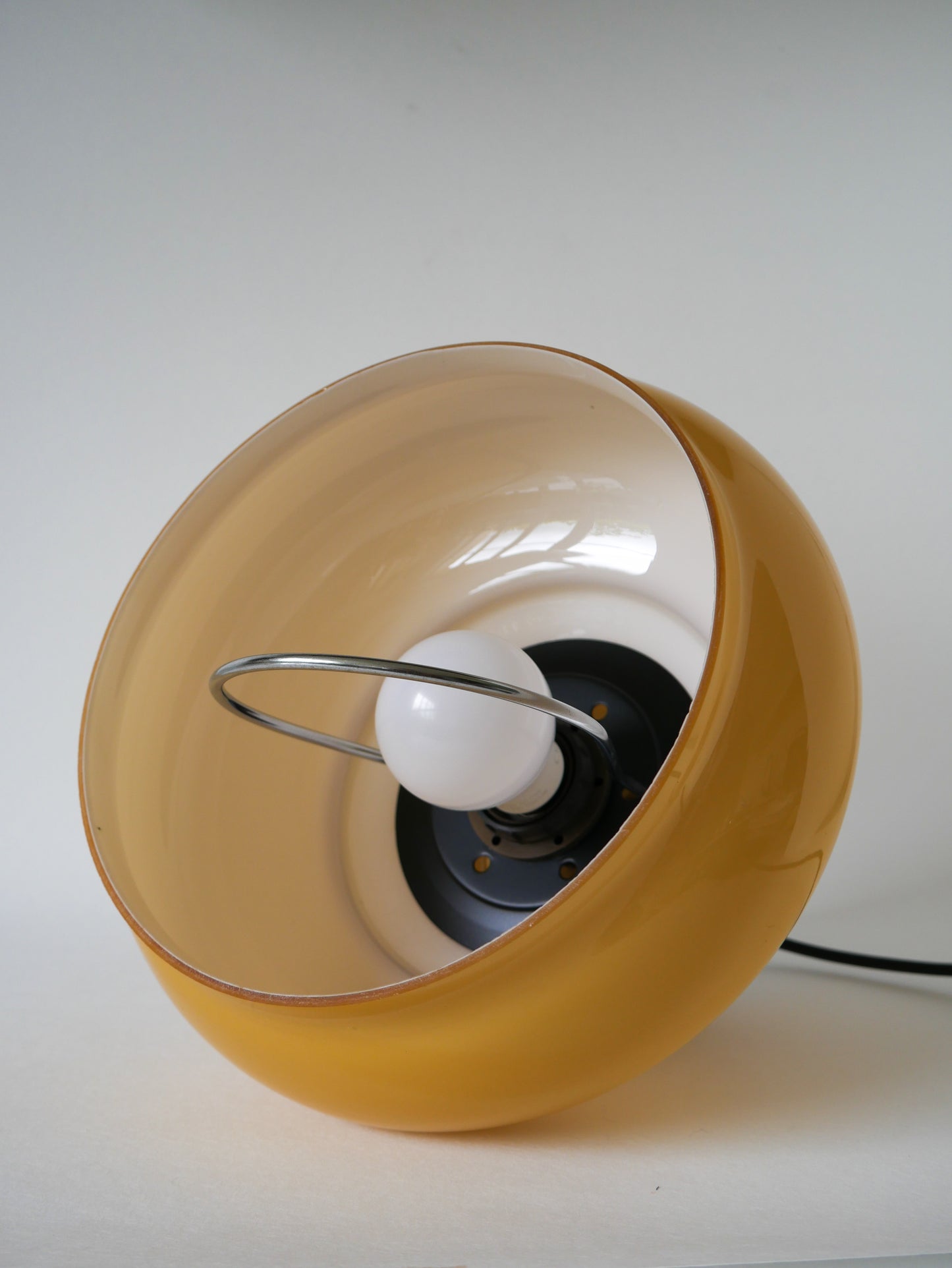 Suspension en opaline jaune avec arc en métal, Design, 1970