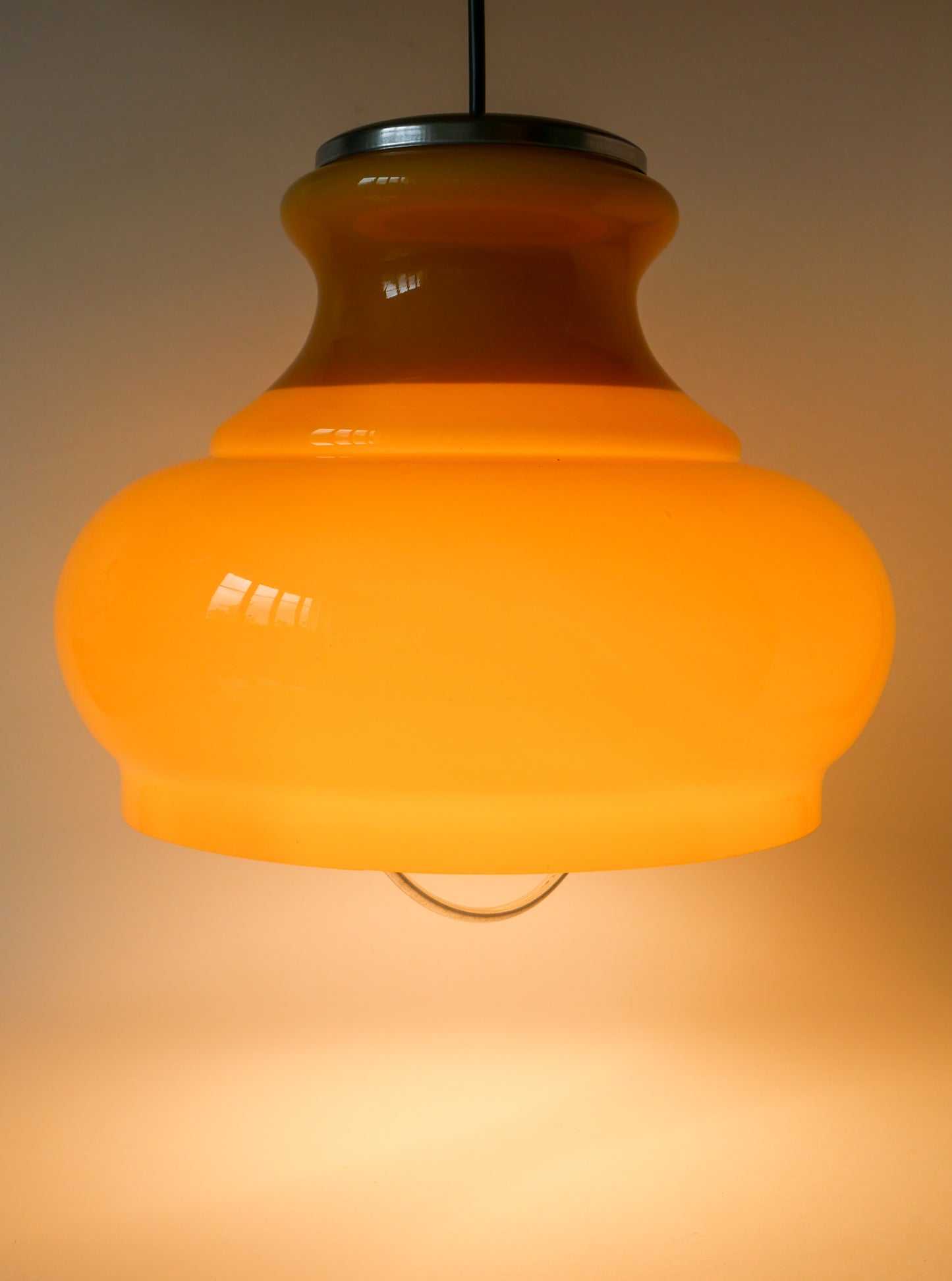 Suspension en opaline jaune avec arc en métal, Design, 1970