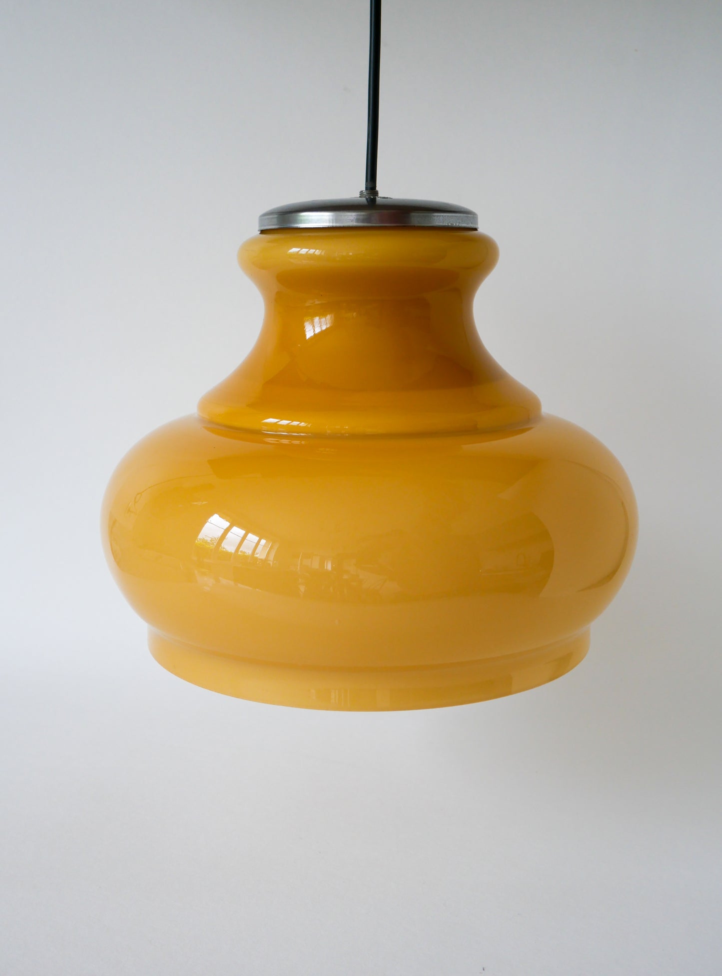 Suspension en opaline jaune avec arc en métal, Design, 1970