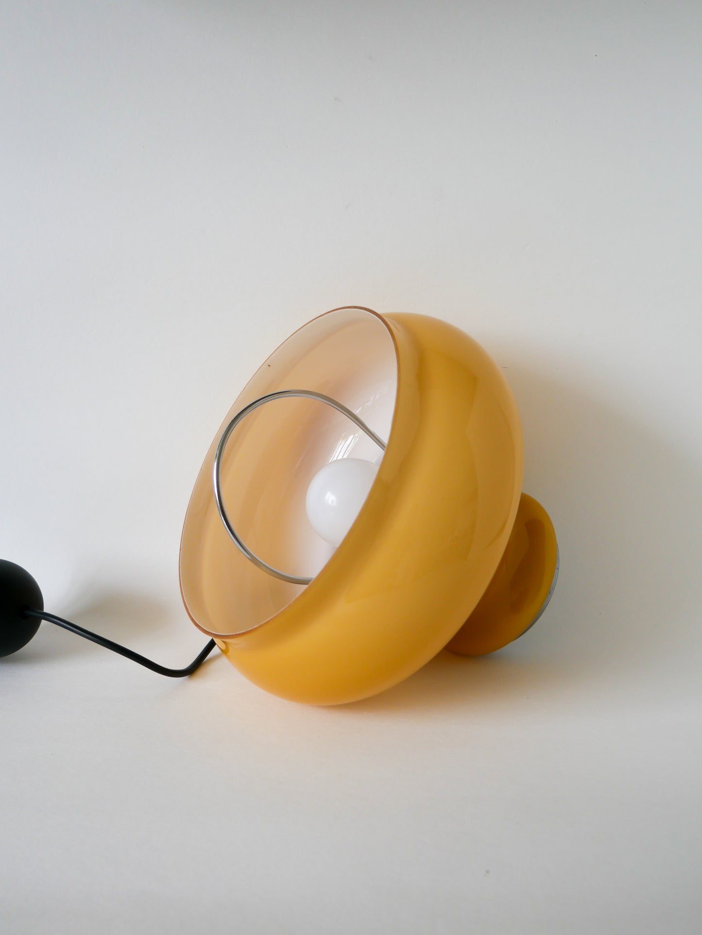 Suspension en opaline jaune avec arc en métal, Design, 1970