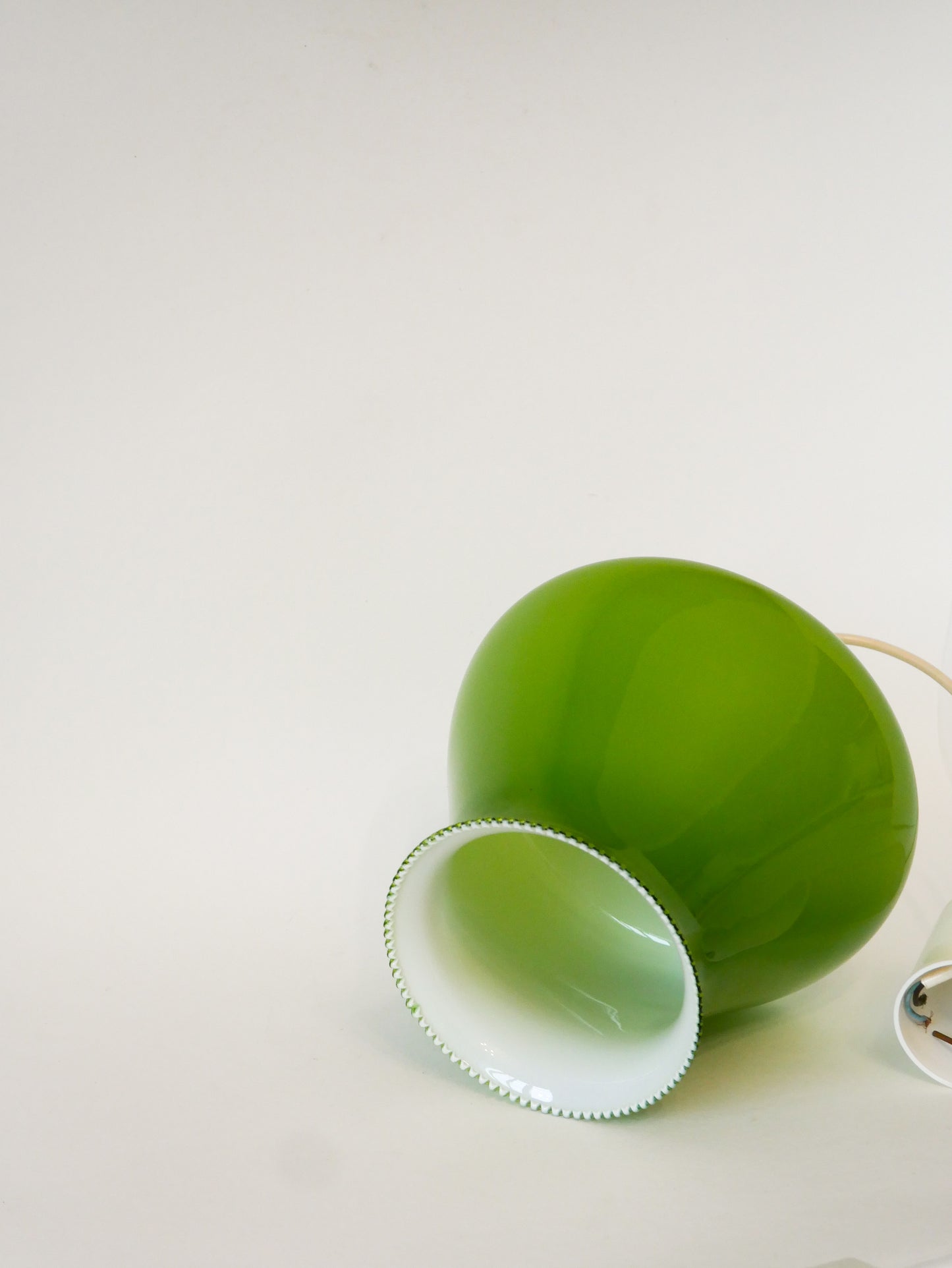 Suspension en opaline, Vert Pomme, Mushroom, Design, 1970