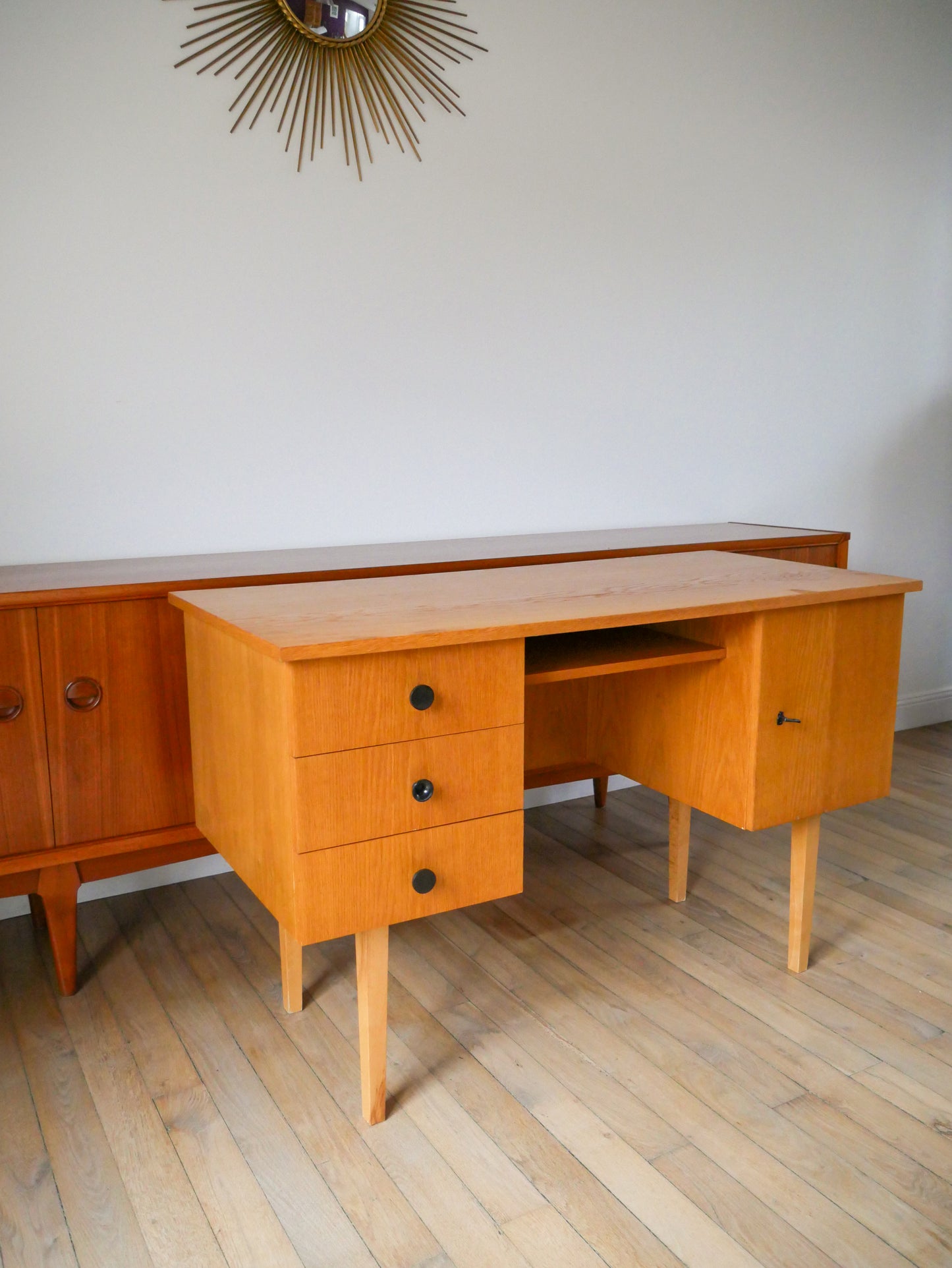 Bureau en placage chêne clair Scandinave Mid-Century, Design, 1950