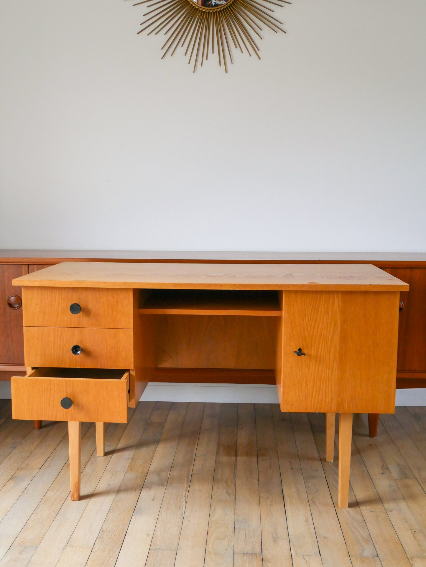 Bureau en placage chêne clair Scandinave Mid-Century, Design, 1950