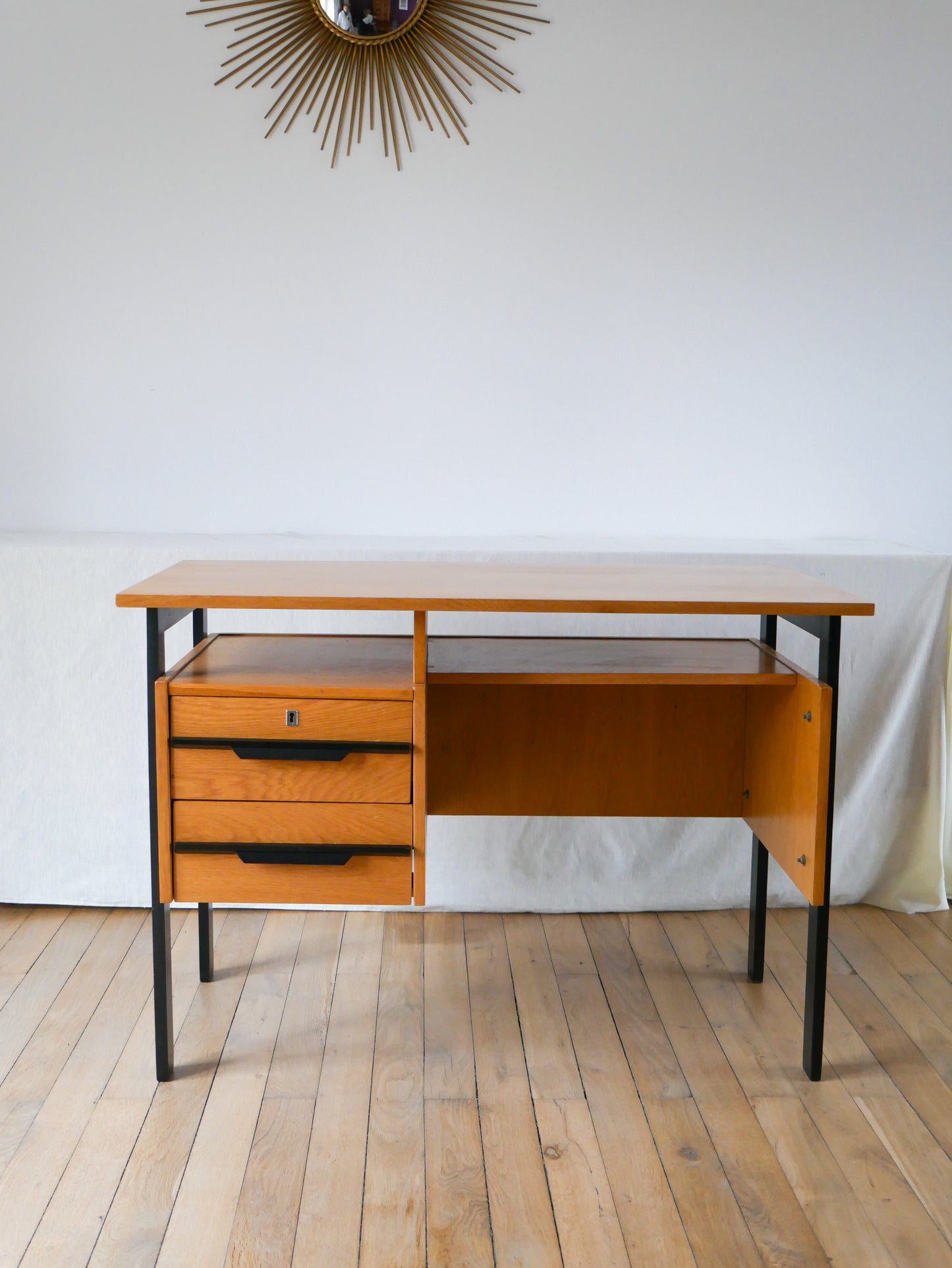 Bureau scandinave en placage chêne blond et métal, Design Moderniste, 1960