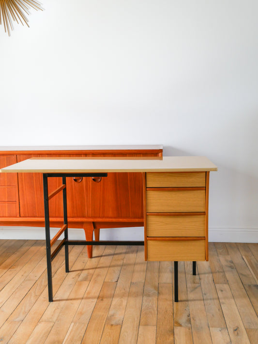 Bureau en formica, hêtre et métal noir, Design Moderniste, 1960