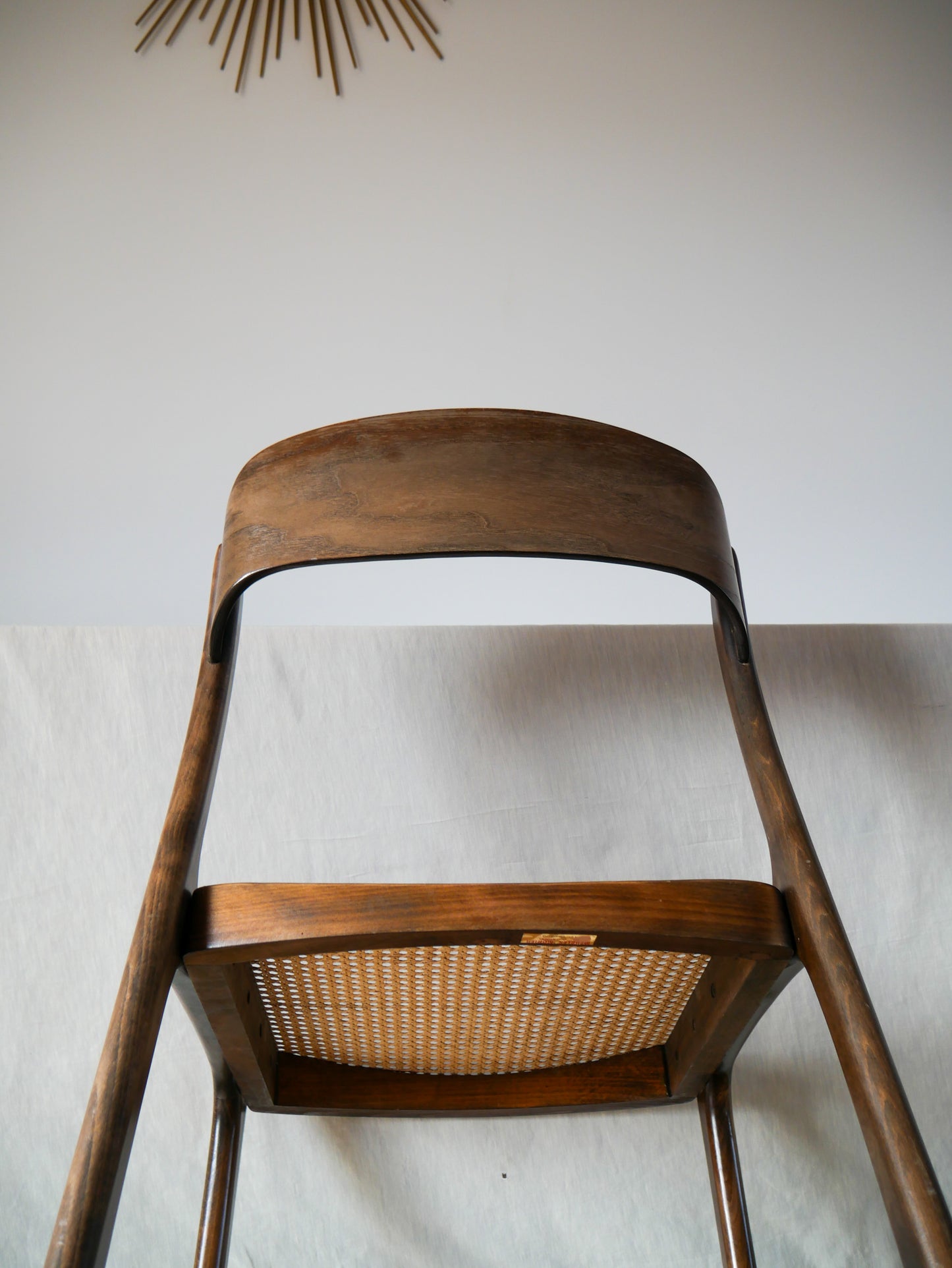 Chaise design traineau en bois courbé et cannage baumann 1950