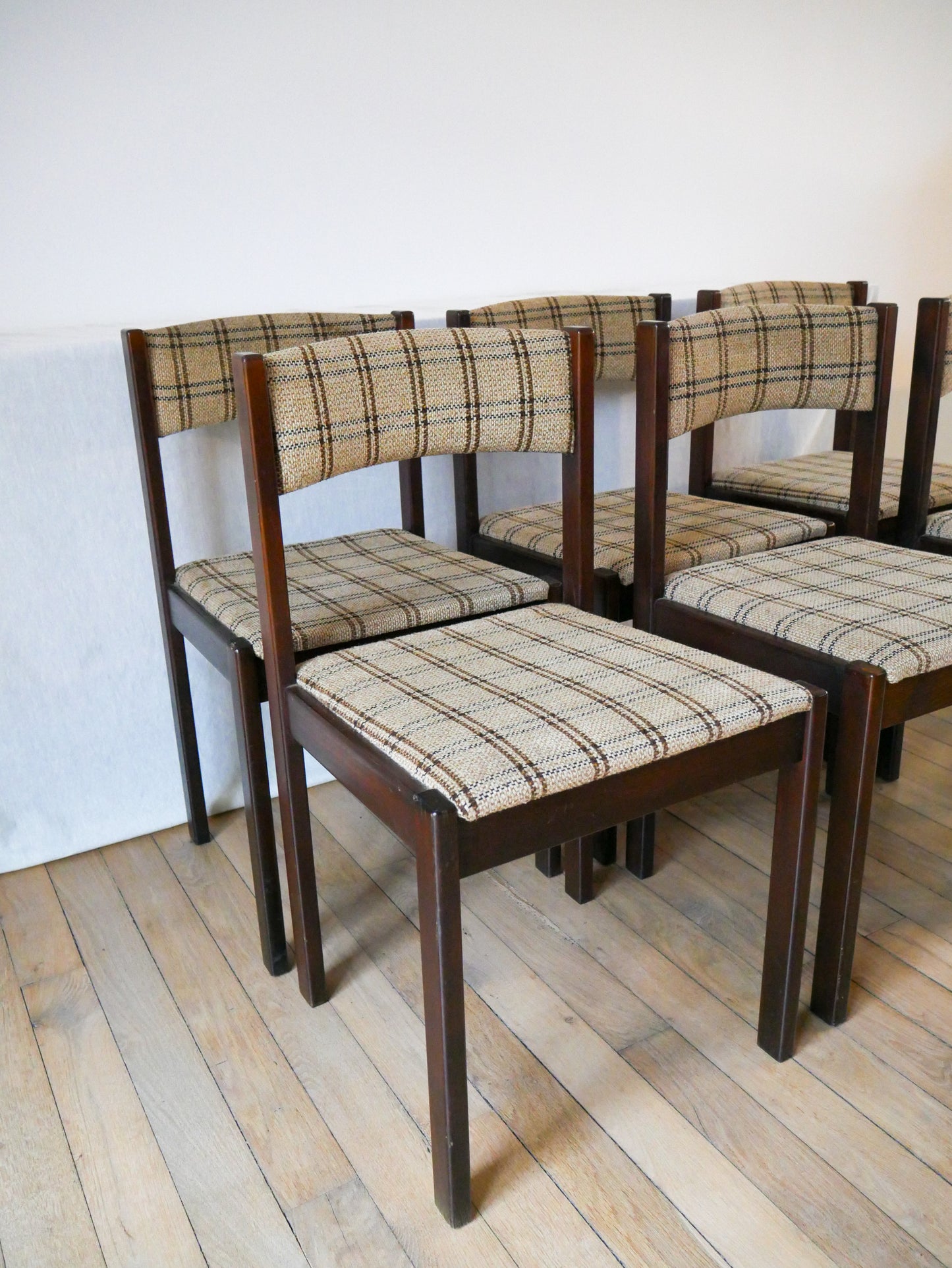 Ensemble de 6 chaises en bois et tweed, 1970