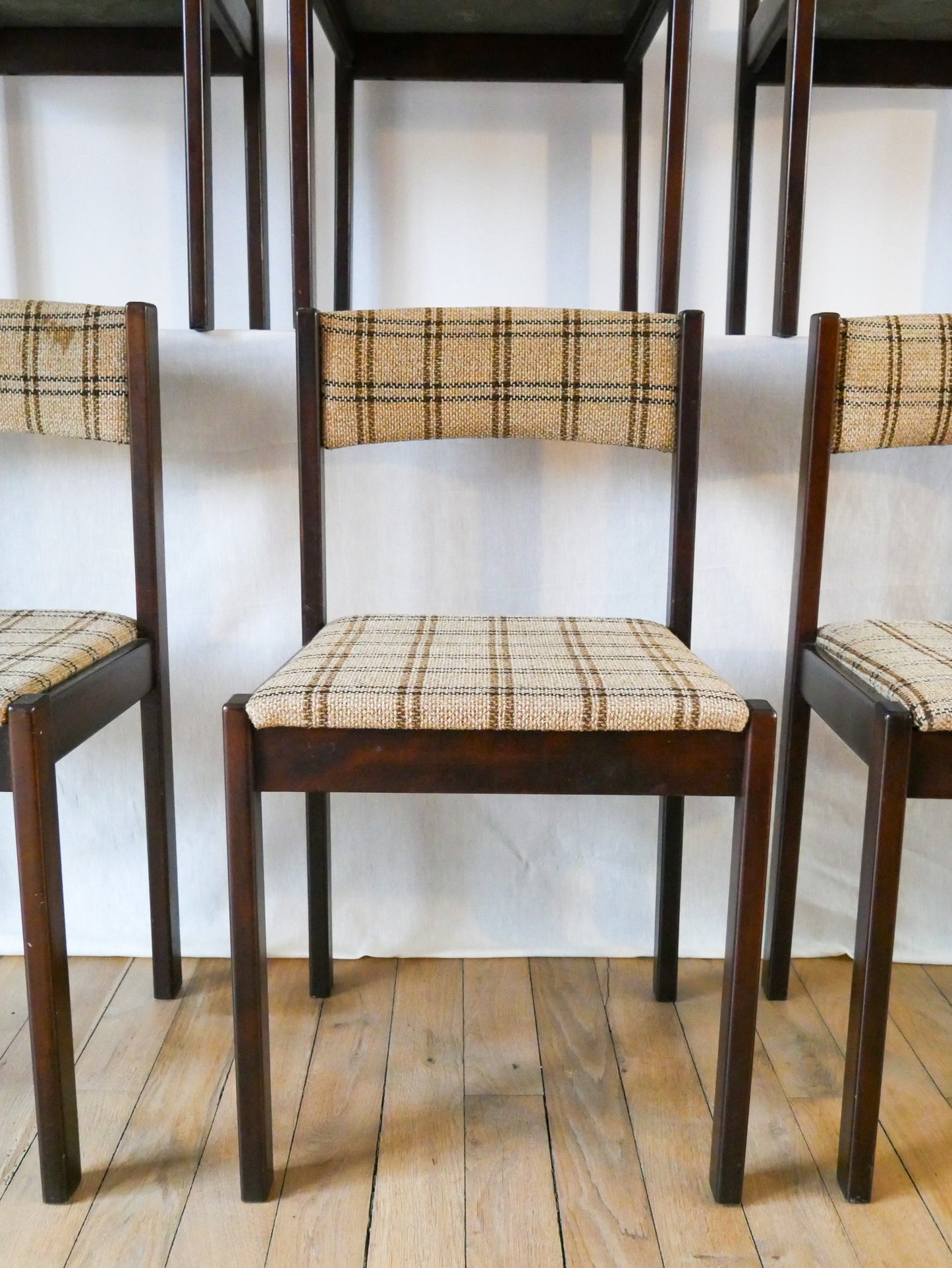 Ensemble de 6 chaises en bois et tweed, 1970