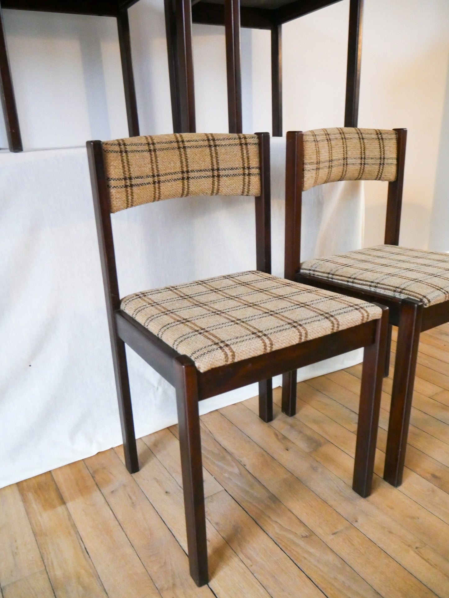 Ensemble de 6 chaises en bois et tweed, 1970