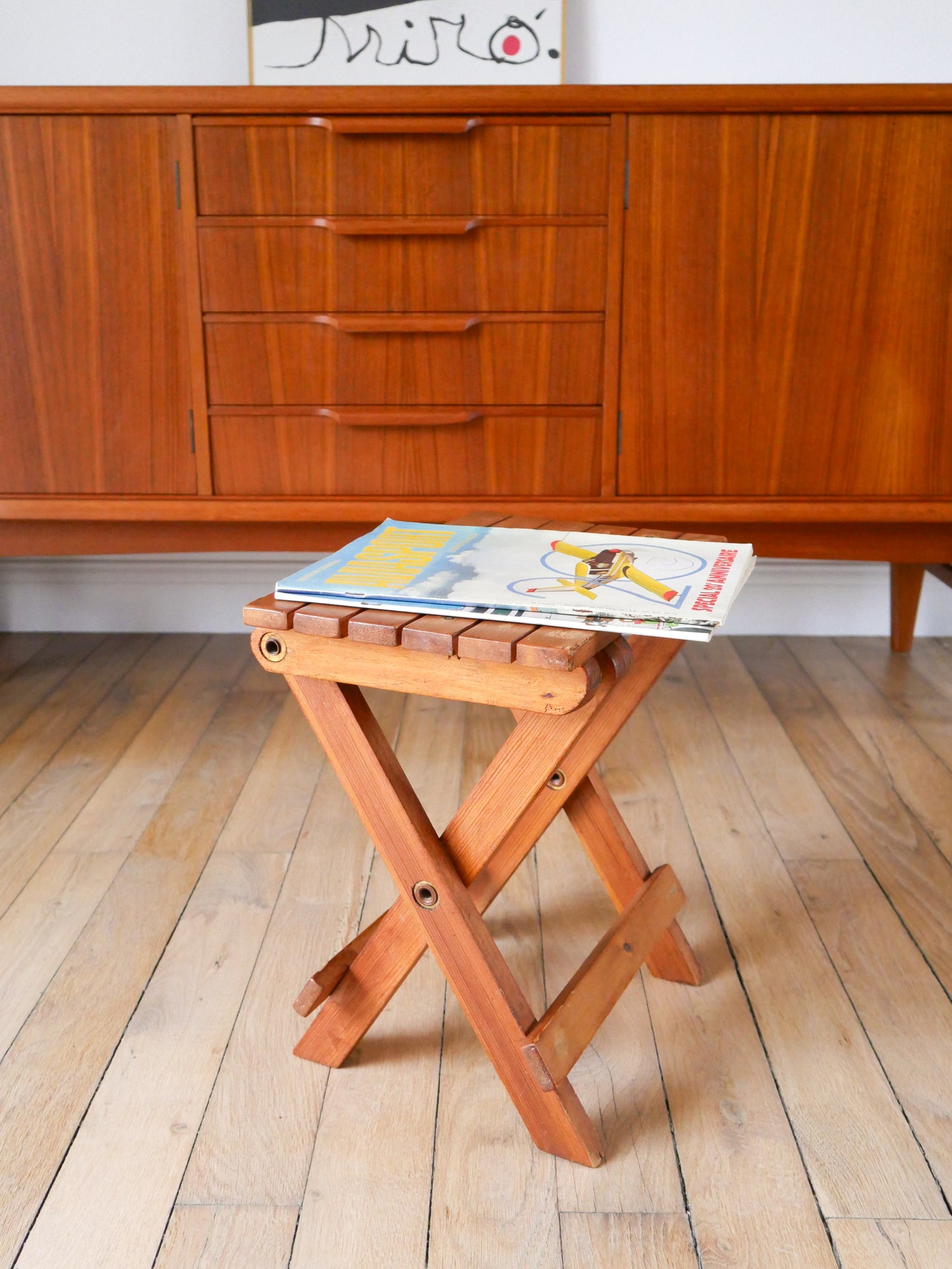 Petit tabouret en bois pliant, 1970