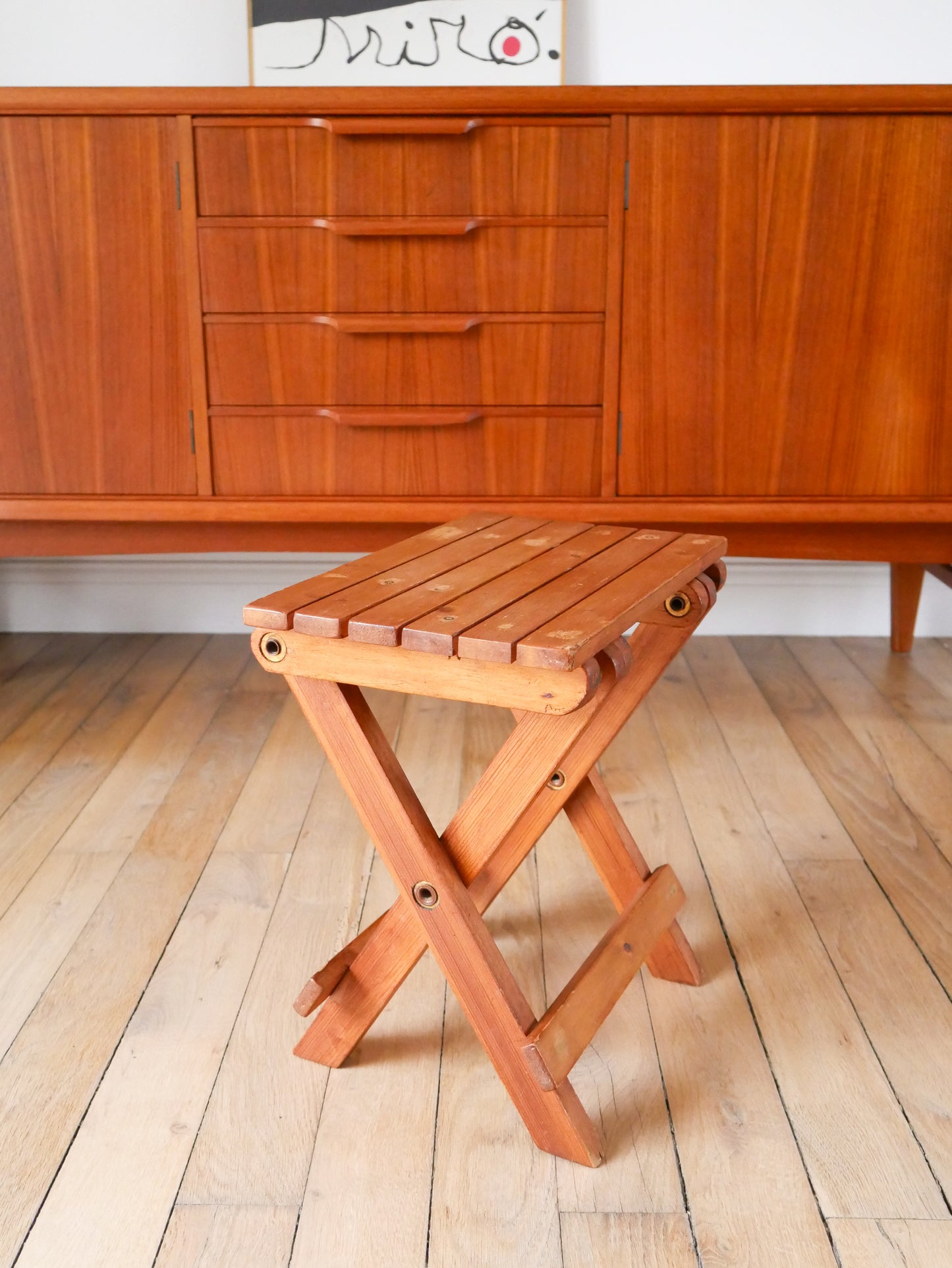 Petit tabouret en bois pliant, 1970