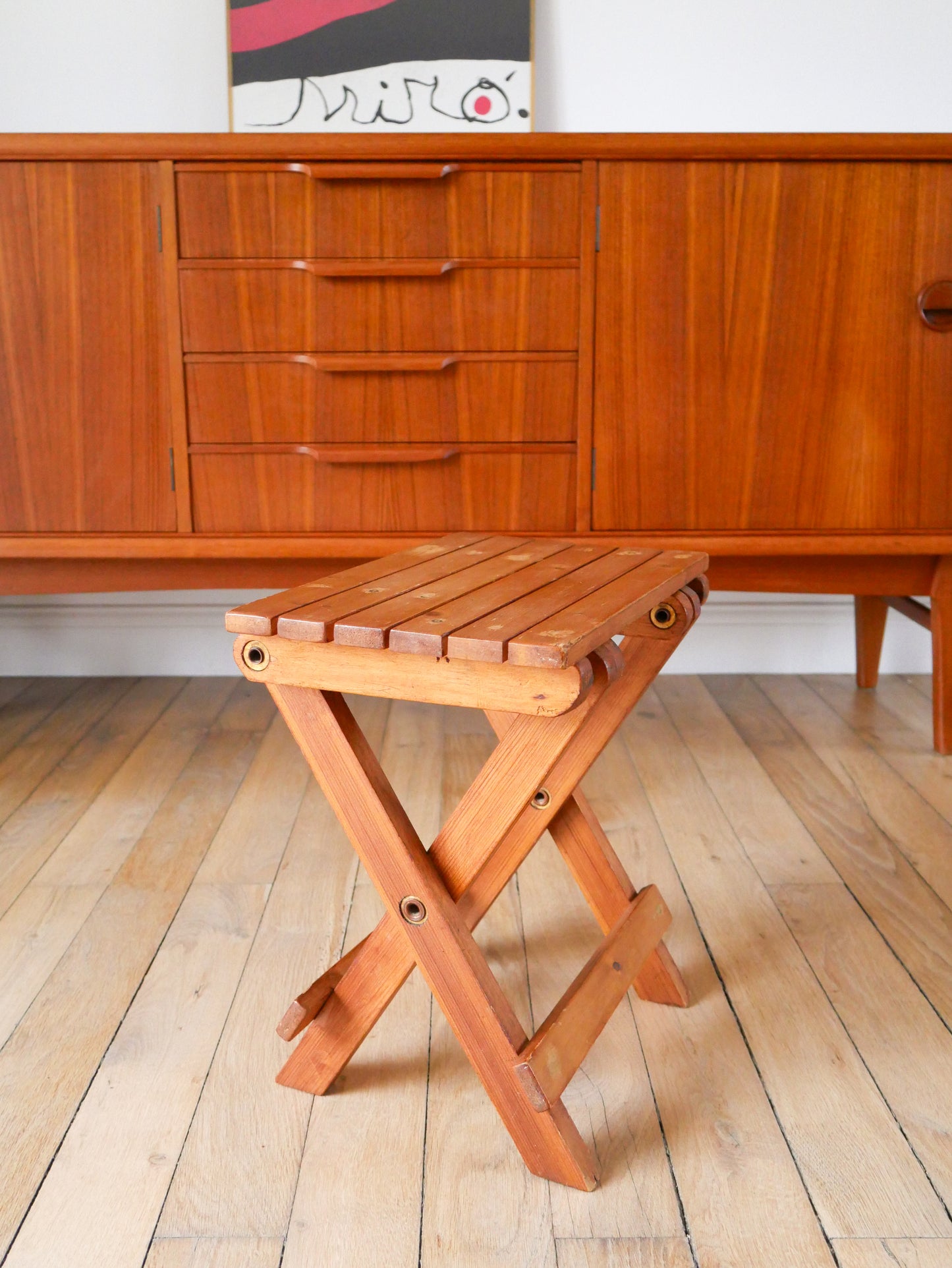 Petit tabouret en bois pliant, 1970