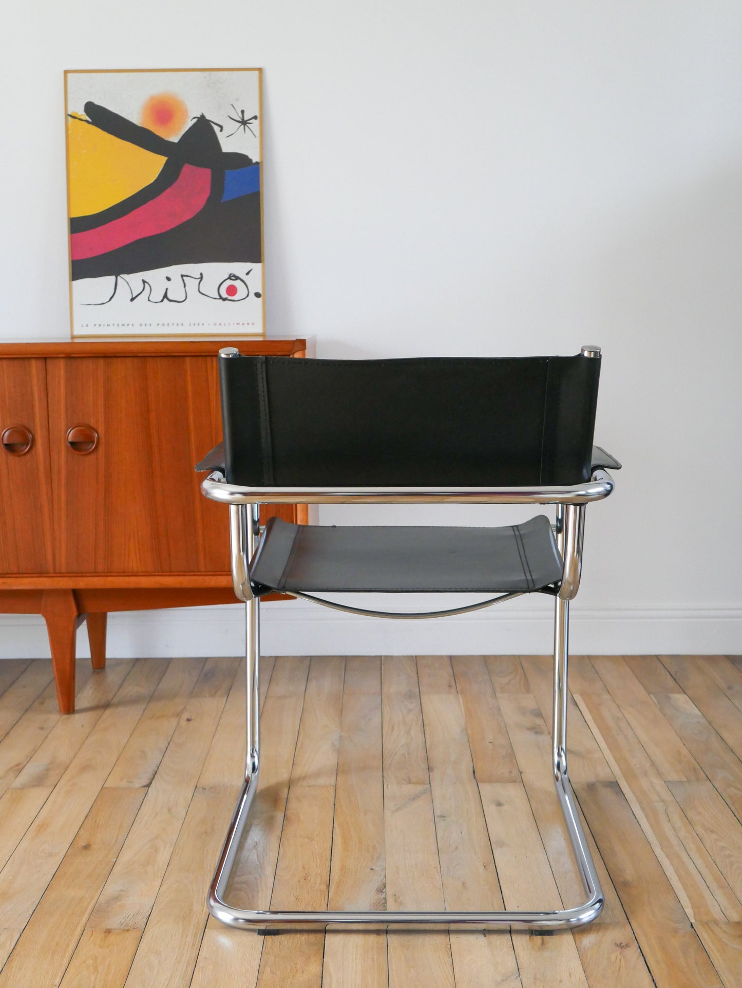 Fauteuil tubulaire en croute de cuir et chrome Cantilever dans le goût de Mart Stam & Marcel Breuer S34, Design Bauhaus,1970