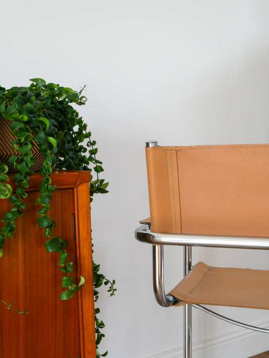 Fauteuil tubulaire en croute de cuir Cantilever beige et chrome dans le goût de Mart Stam & Marcel Breuer s34, 1970