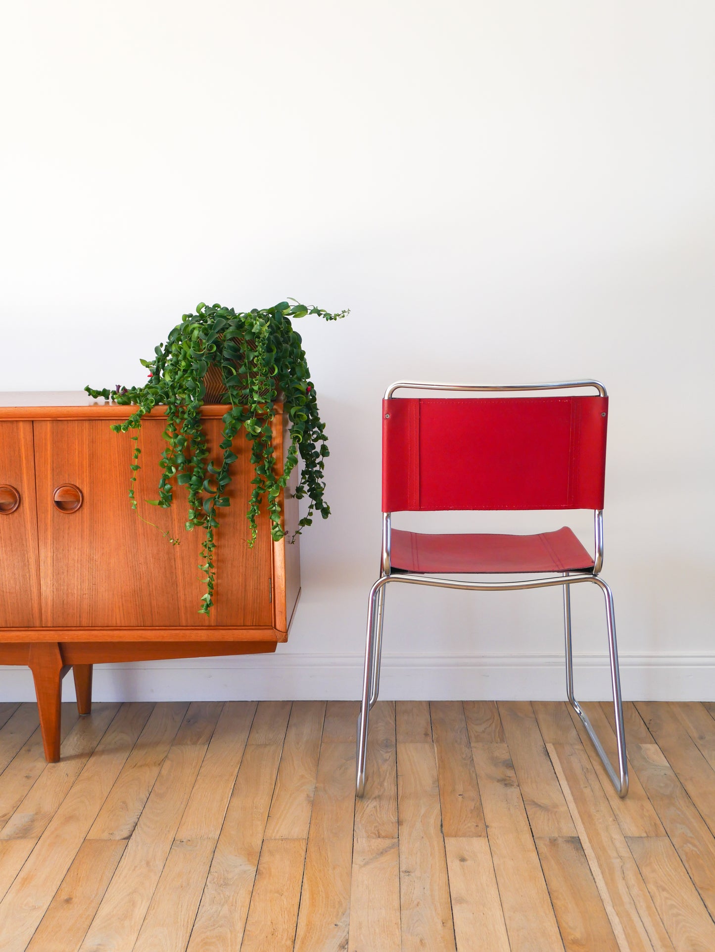 Ensemble de 4 chaises tubulaires en croute de cuir Rouge Italy, Design, 1970