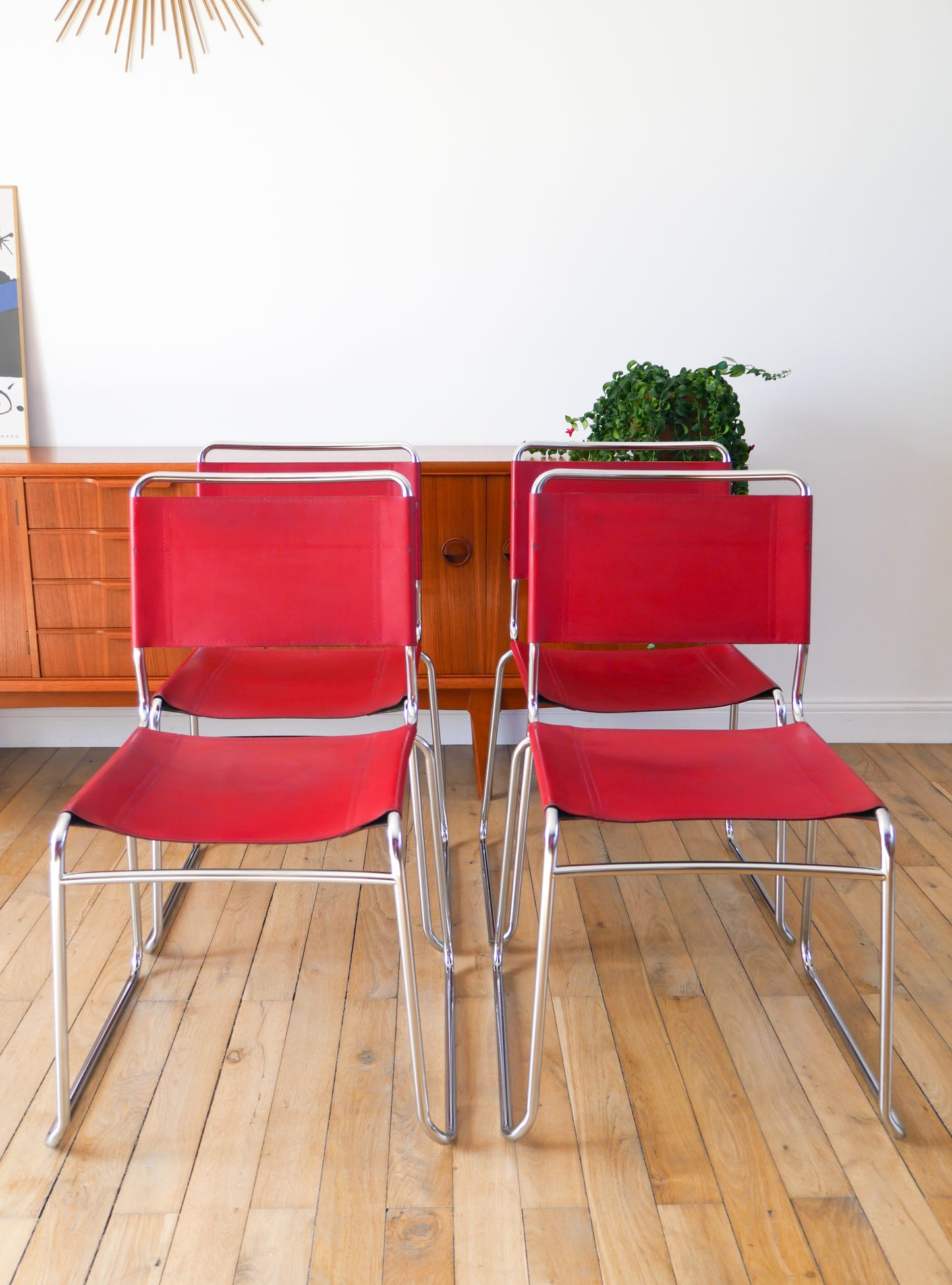 Ensemble de 4 chaises tubulaires en croute de cuir Rouge Italy, Design, 1970