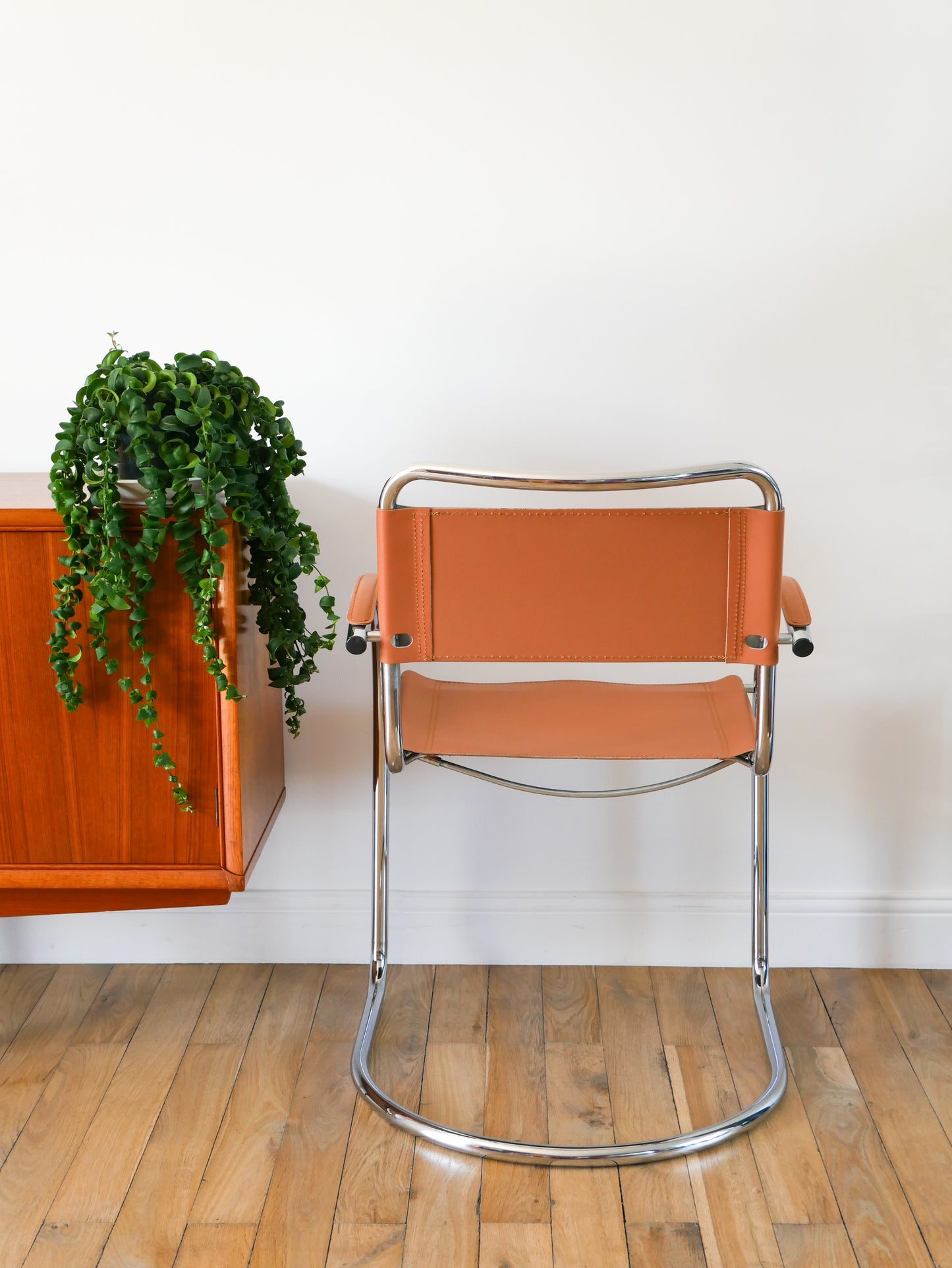 Ensemble de 4 fauteuils tubulaires en croute de cuir Cantilever chrome et Cognac, dans le goût de Mart Stam & Marcel Breuer S34, 1970