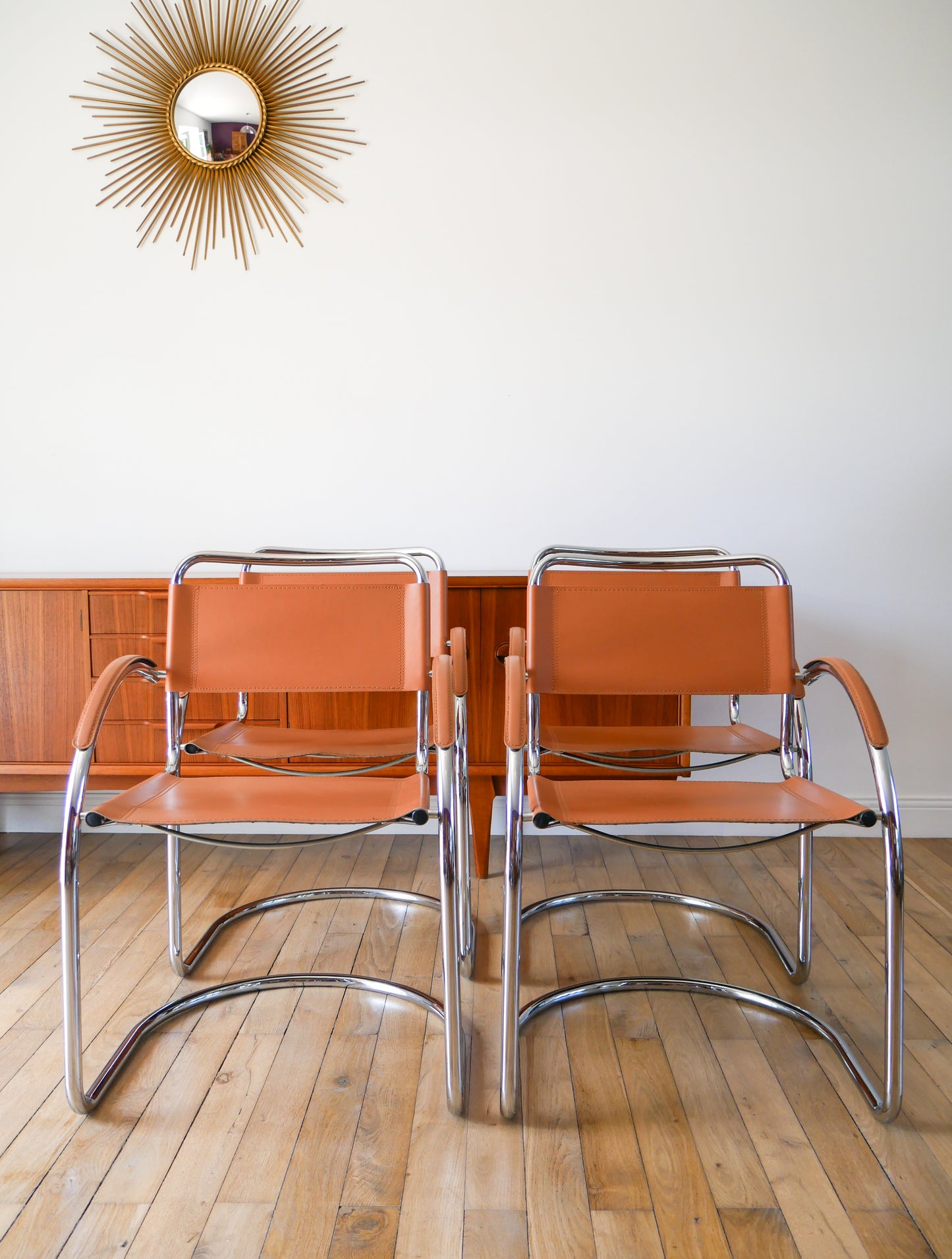 Ensemble de 4 fauteuils tubulaires en croute de cuir Cantilever chrome et Cognac, dans le goût de Mart Stam & Marcel Breuer S34, 1970