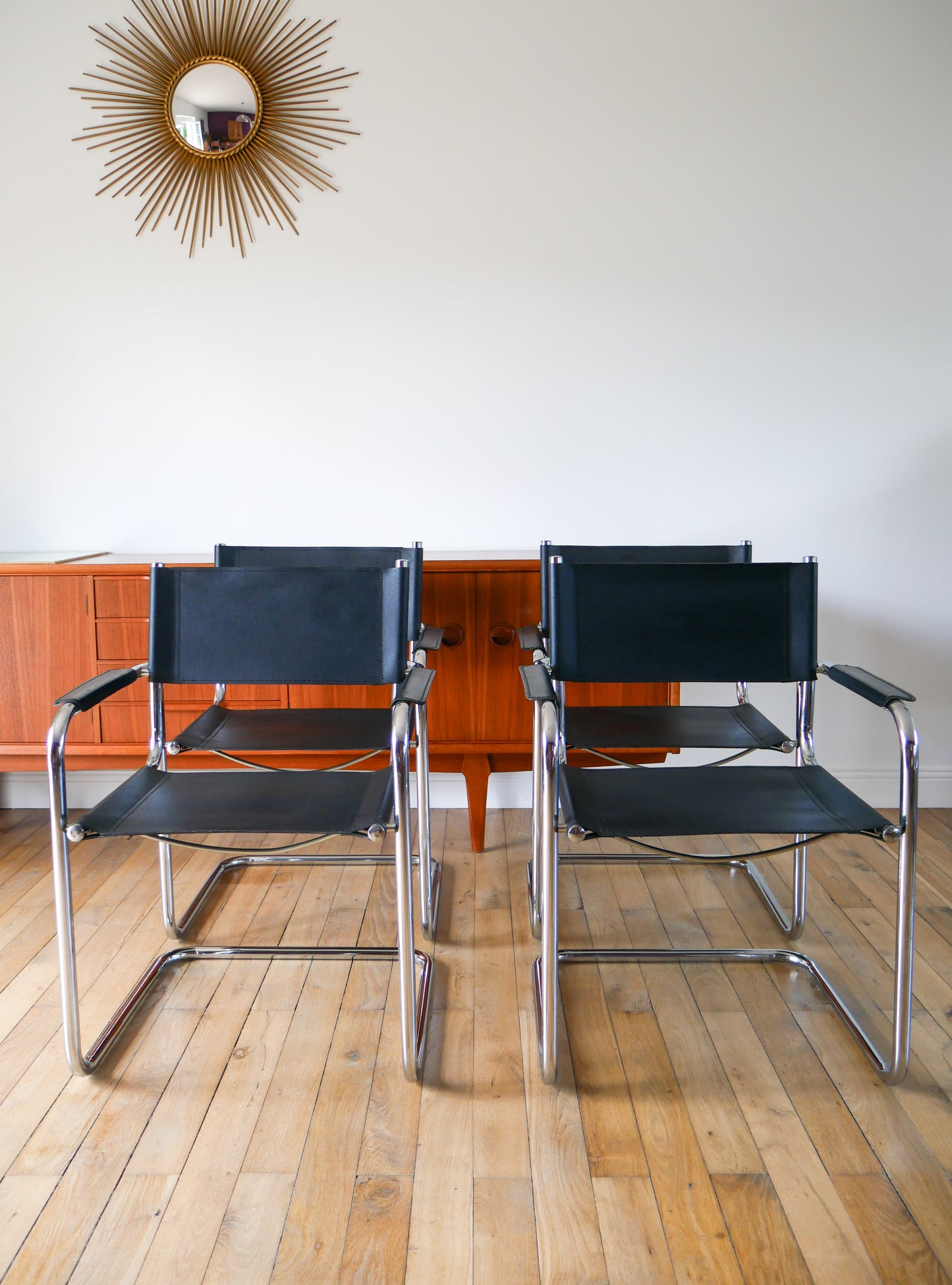 Ensemble de 4 fauteuils tubulaires en croute de cuir Cantilever chrome et Noir, dans le goût de Mart Stam & Marcel Breuer S34, 1970