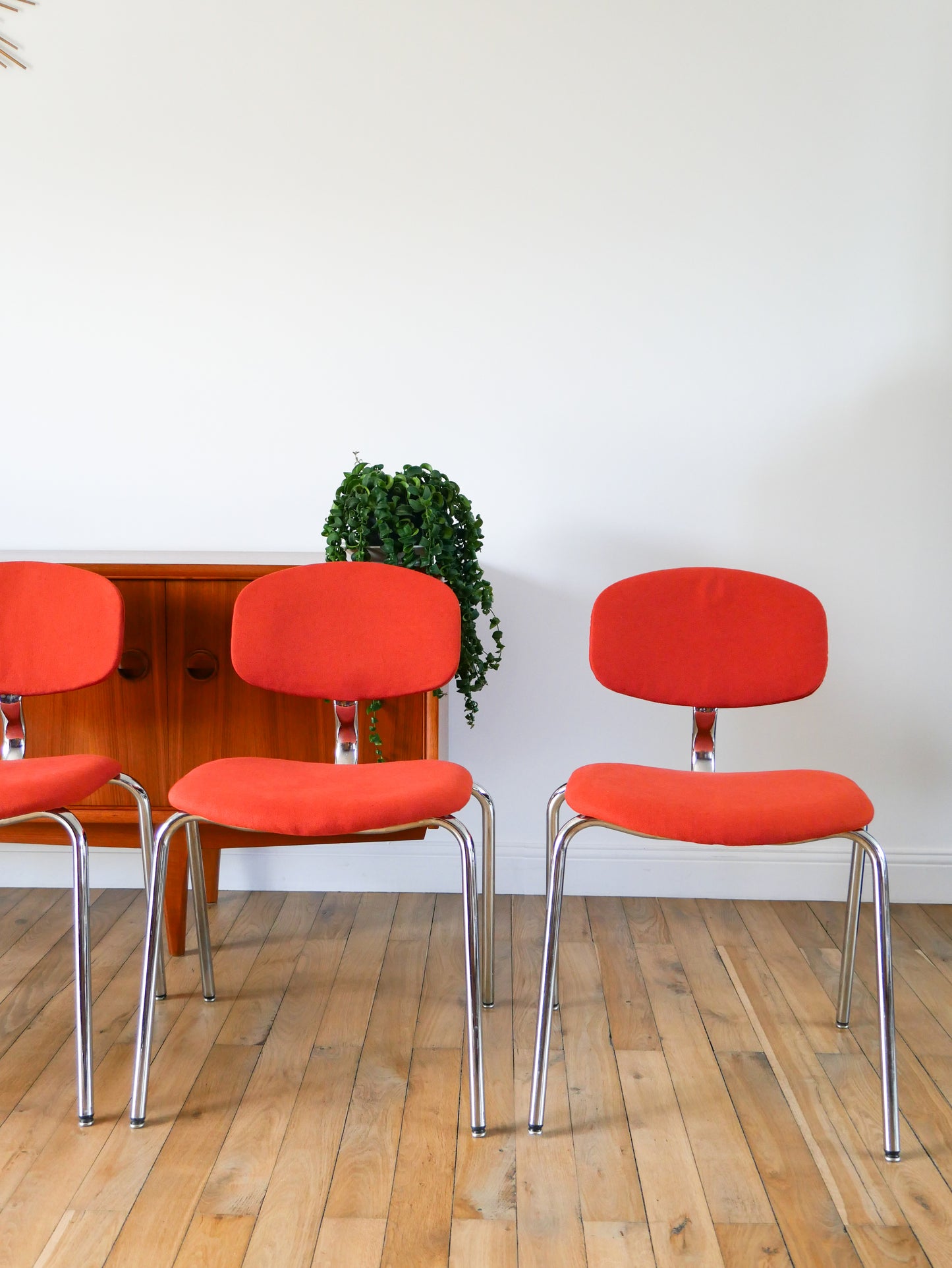 Ensemble de 4 chaises Strafor par Pierre Paulin, retapissées Orange, 1970