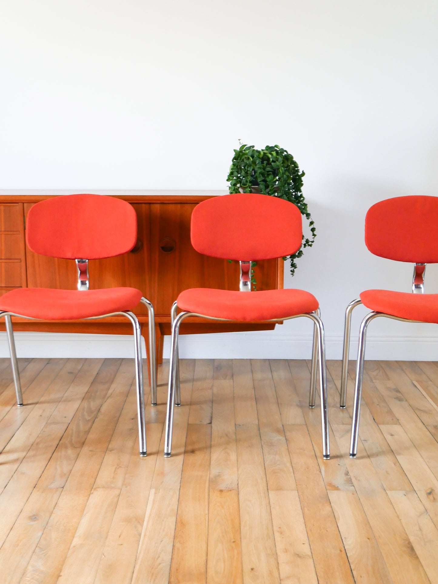 Ensemble de 4 chaises Strafor par Pierre Paulin, retapissées Orange, 1970