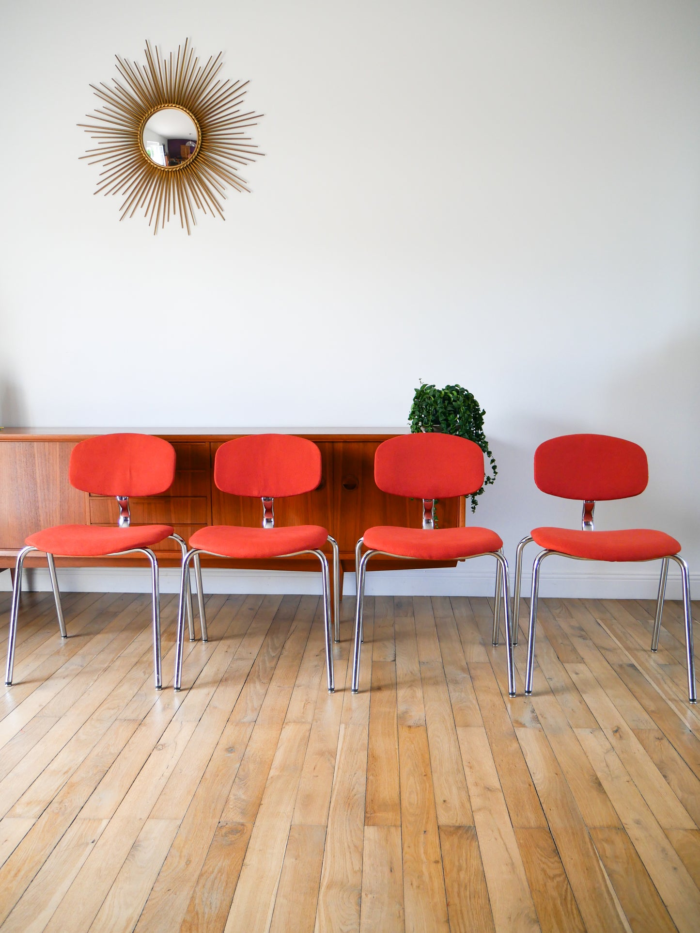 Ensemble de 4 chaises Strafor par Pierre Paulin, retapissées Orange, 1970